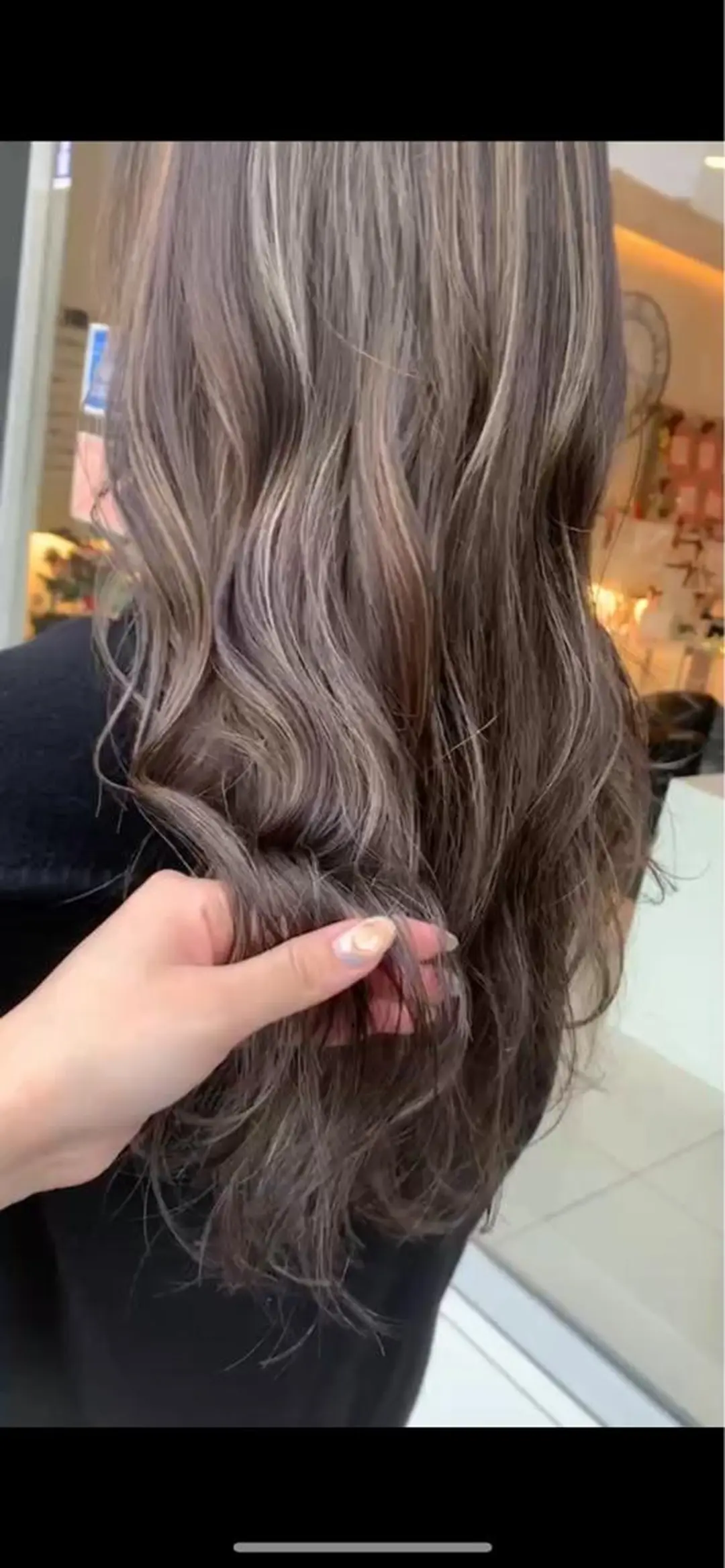 セミロング カラー 白髪ぼかしモデル募集 今村理央奈のヘアスタイル