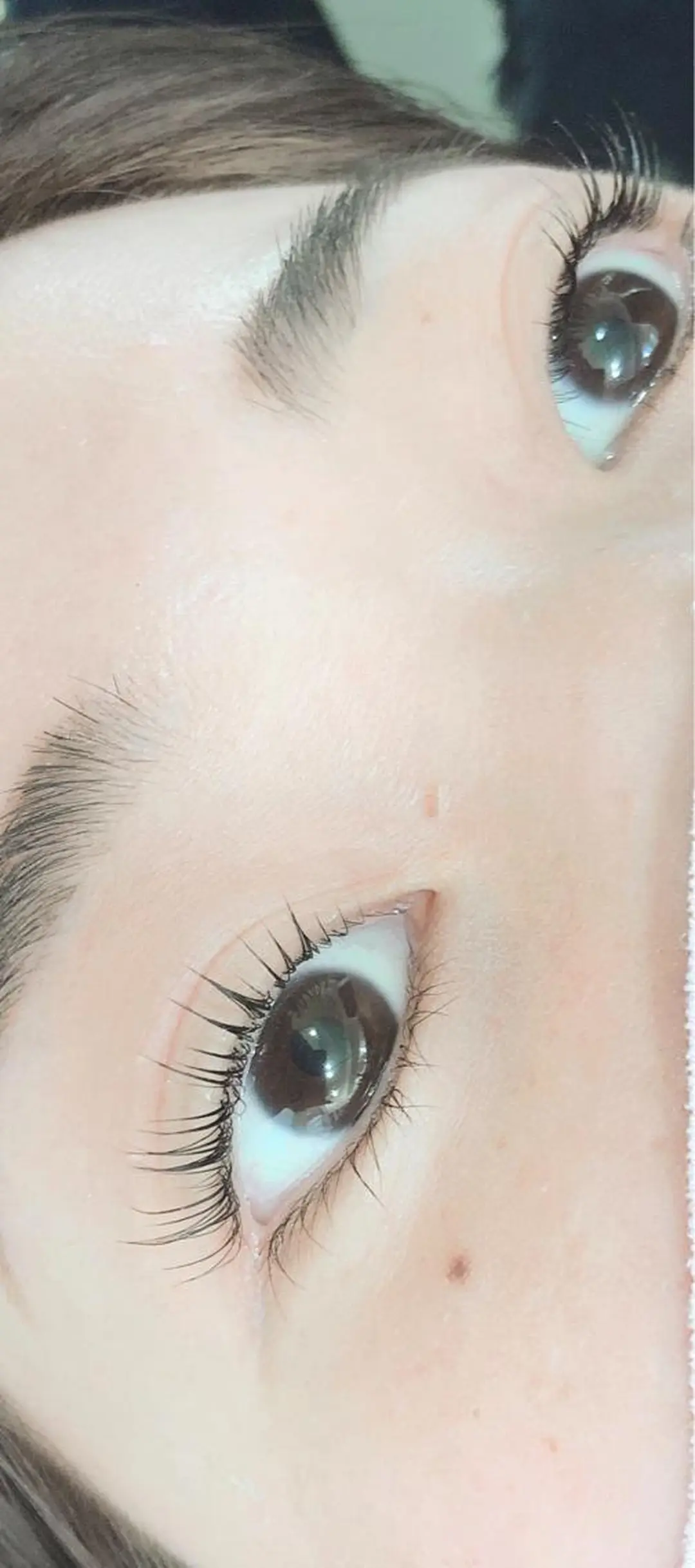 マツエク・マツパ laera 佐藤のヘアスタイル