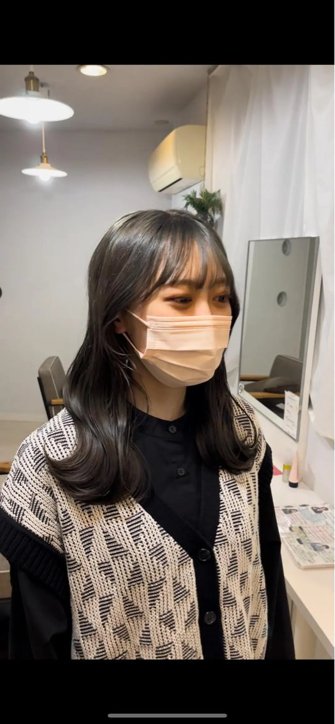 セミロング くびれヘア 韓国風ヘア くびれレイヤー レイヤーカット hyphen《ハイフン》所属・市村 香多のヘアスタイル