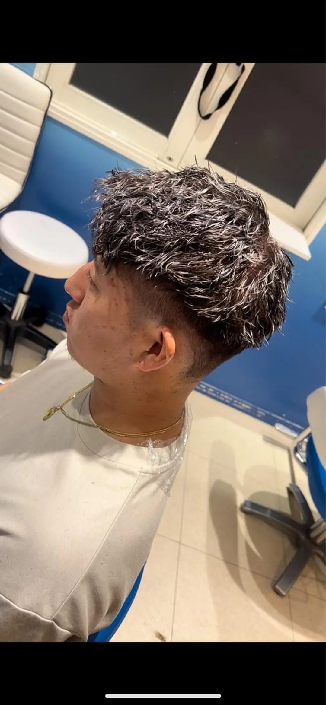 ショート カラー 🔥ハイトーンカラー ギャルNAOKI🔥のヘアスタイル