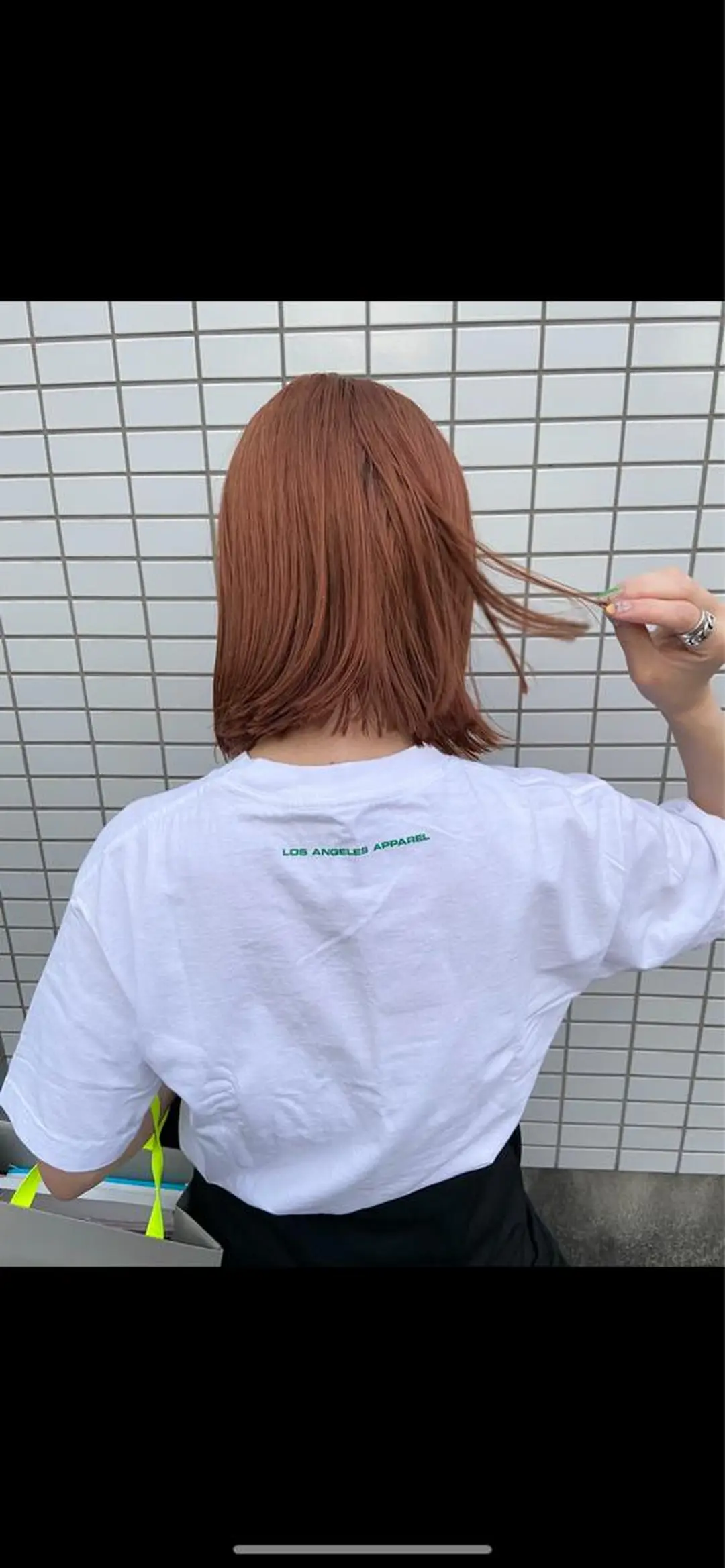 ミディアム カラー ブリーチ オレンジ カット ヘアカラー トリートメント 吉川 愛美李のヘアスタイル