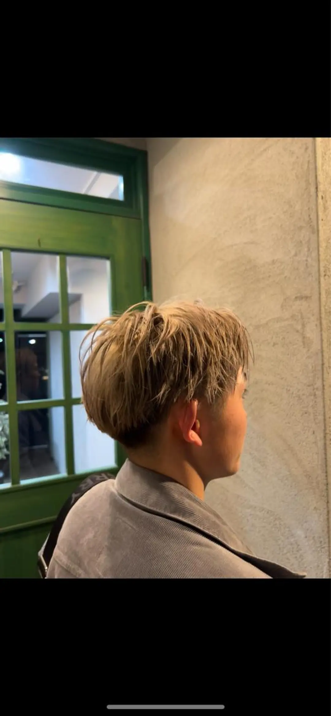 ショート カラー メンズ メンズブリーチ ベージュカラー ブリーチ ミルクティーベージュ SHION men's permのヘアスタイル