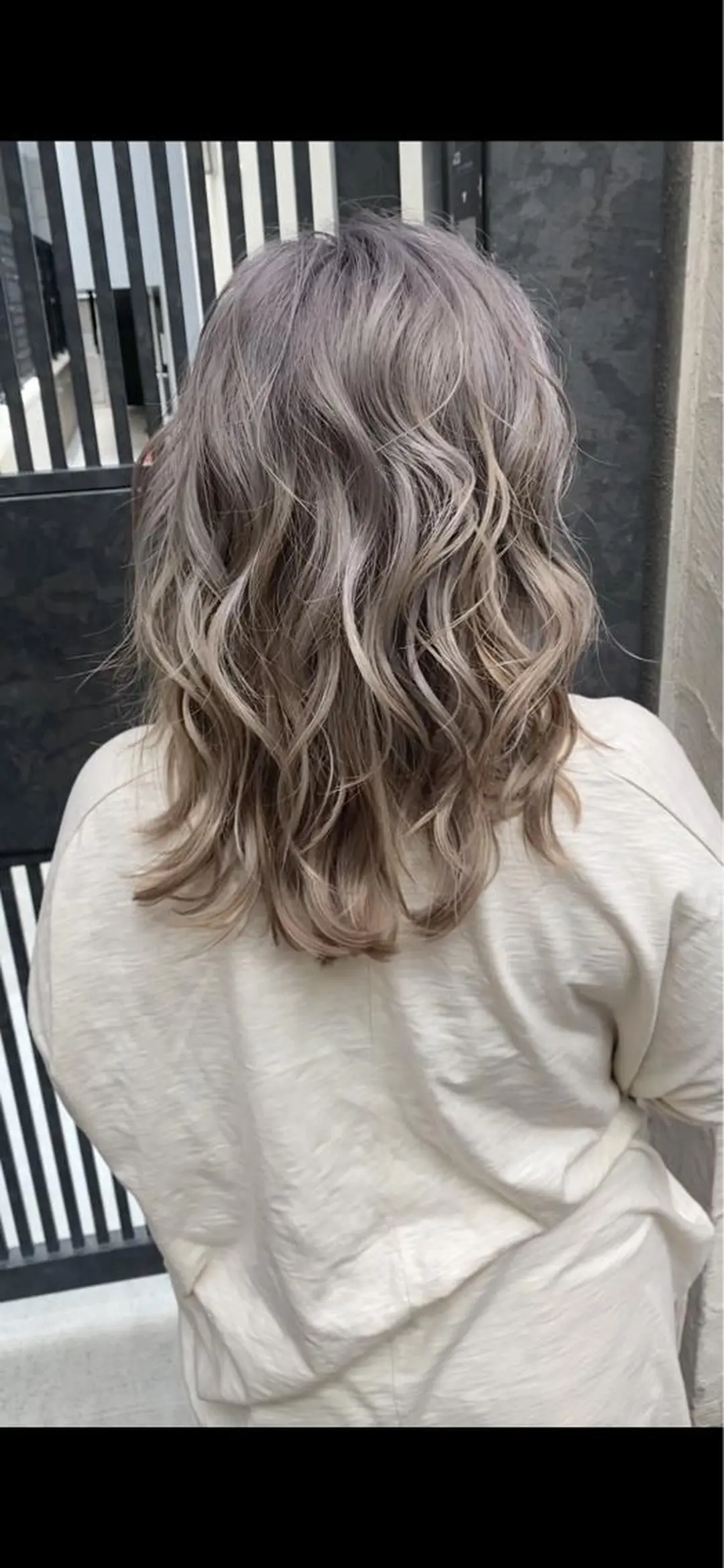 ミディアム カラー AMI Hair  supply所属・髪質改善カラー 韓国風レイヤーのヘアスタイル