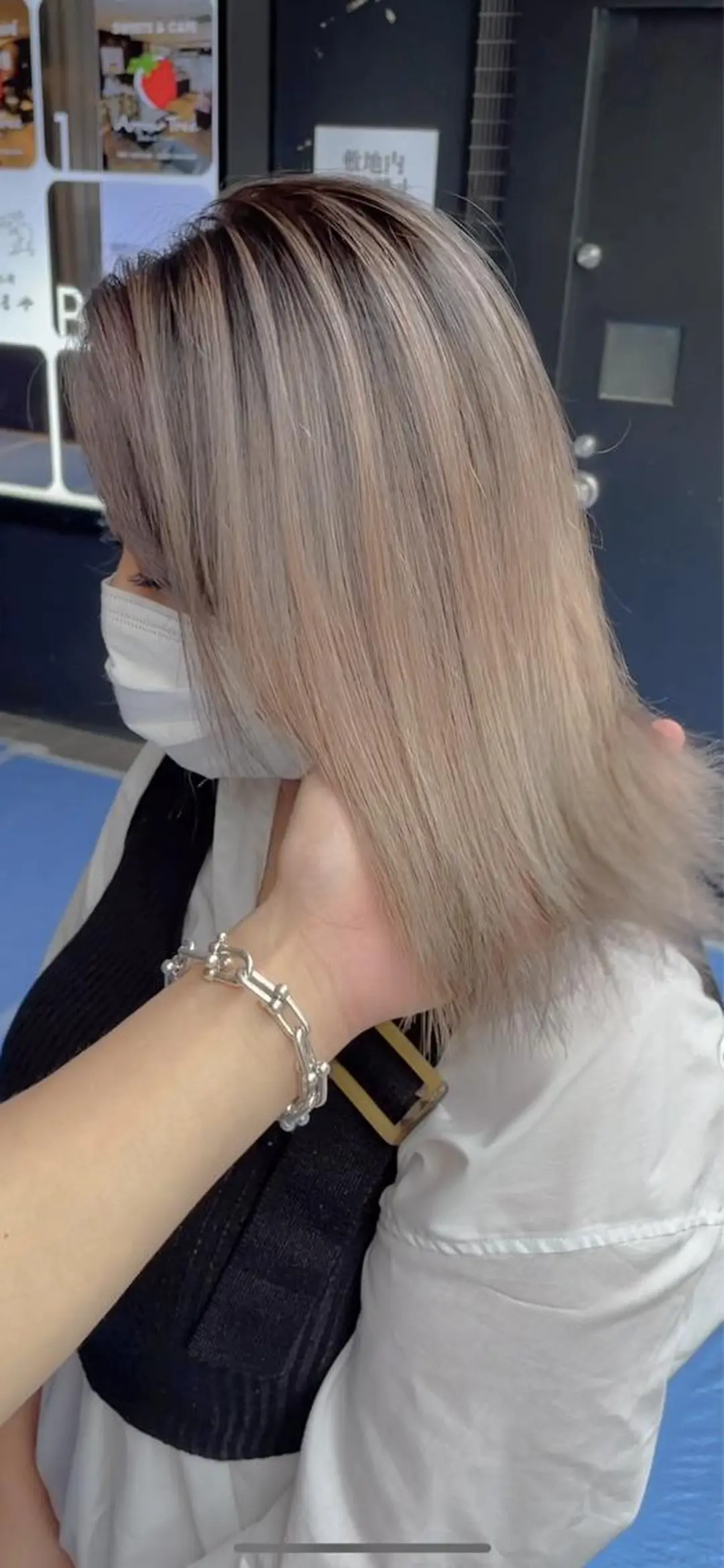 ロング レイヤーカット ヘアカラー Selene hair OSAKAのヘアスタイル
