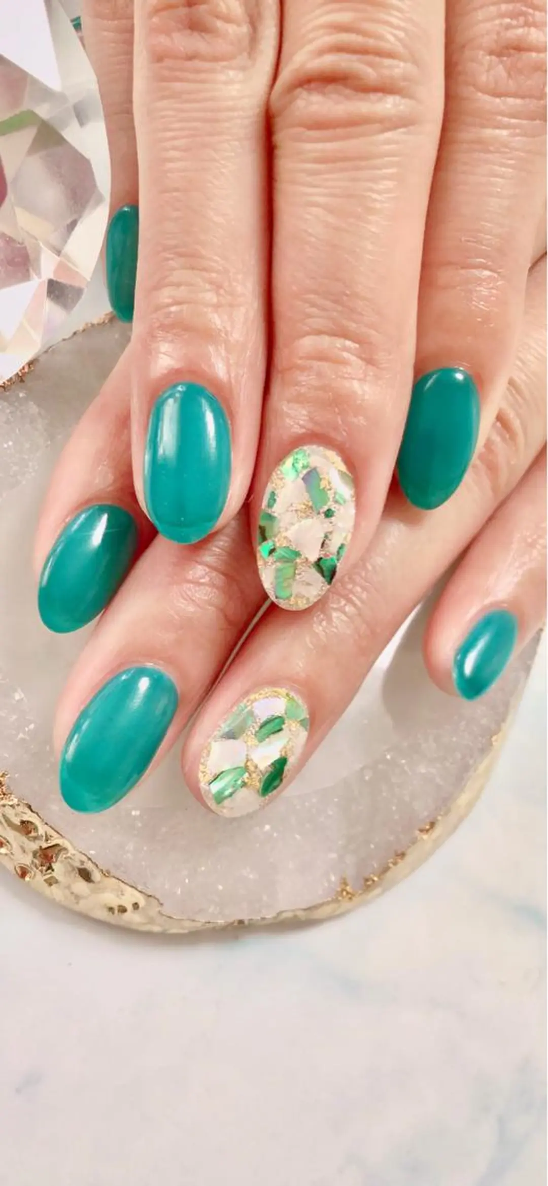 ミディアム カラー キッズ ネイル マツエク・マツパ ハンドネイル ハンドケア 💎ビューティサロン 湘南　RIRAN💎のネイルデザイン