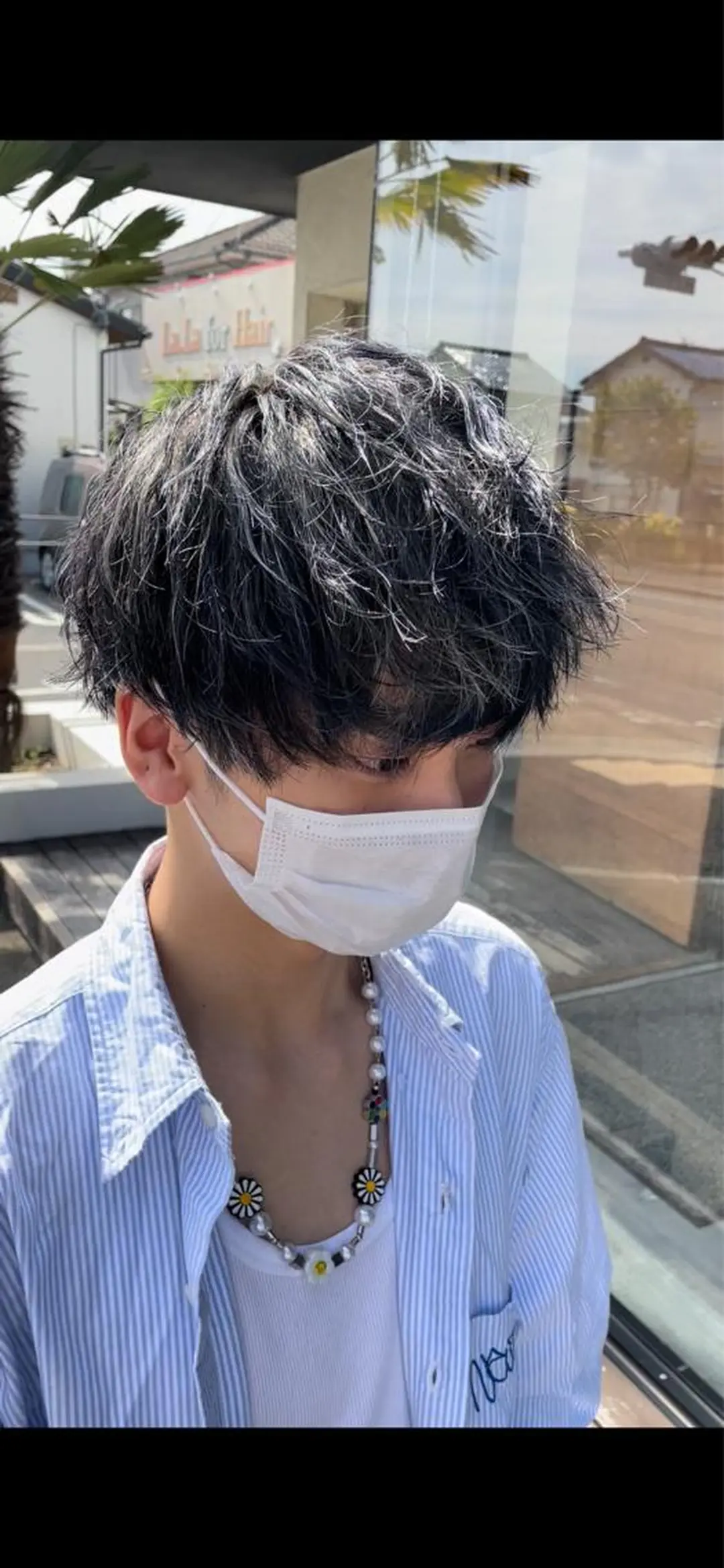 ショート カラー メンズ メンズメッシュ 黒髪 ブルーカラー ブルーブラック メッシュ 村上 楓弥のヘアスタイル