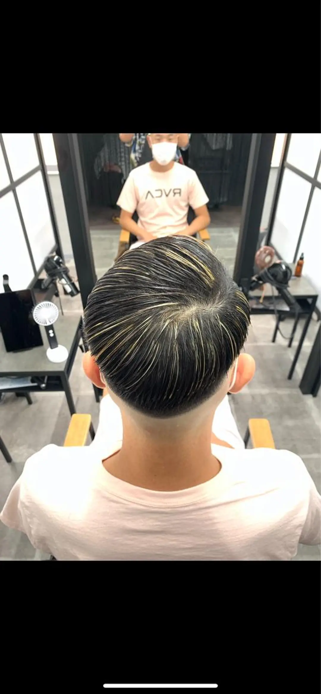 ショート カラー ハイライトカラー ハイライト ヘアカラー hairworksbadass所属・菊地 旬のヘアスタイル