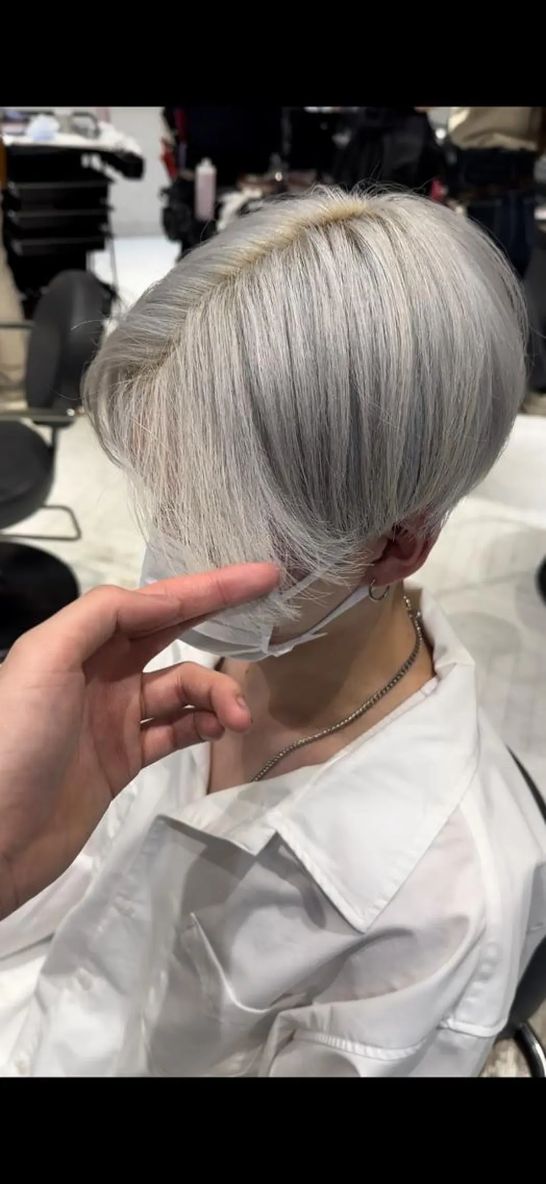 カラー 黒髪 ブリーチ ROVER所属・👑ホワイトカラー ブロンド特化👑映人のヘアスタイル