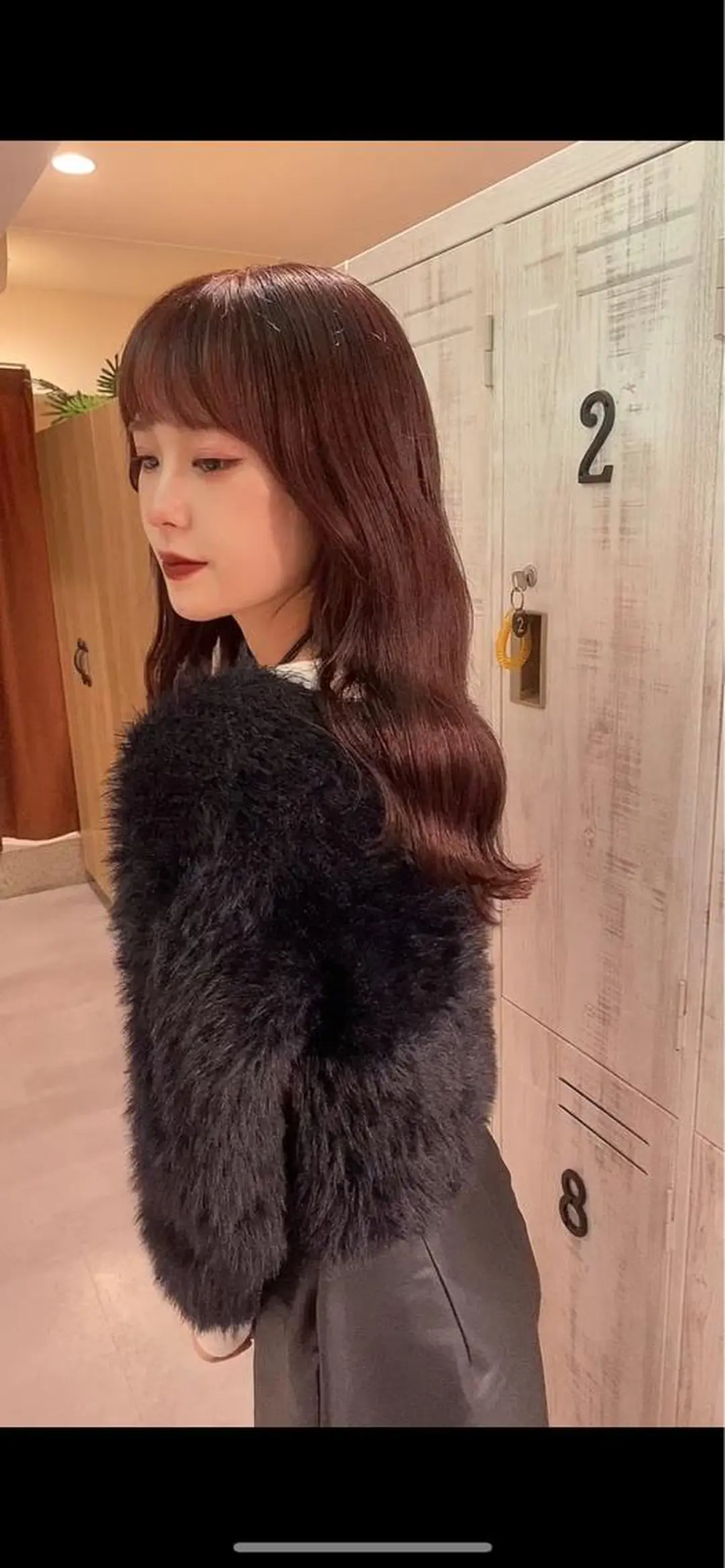 セミロング アールバイニーナ所属・R by NINA アールバイニーナのヘアスタイル