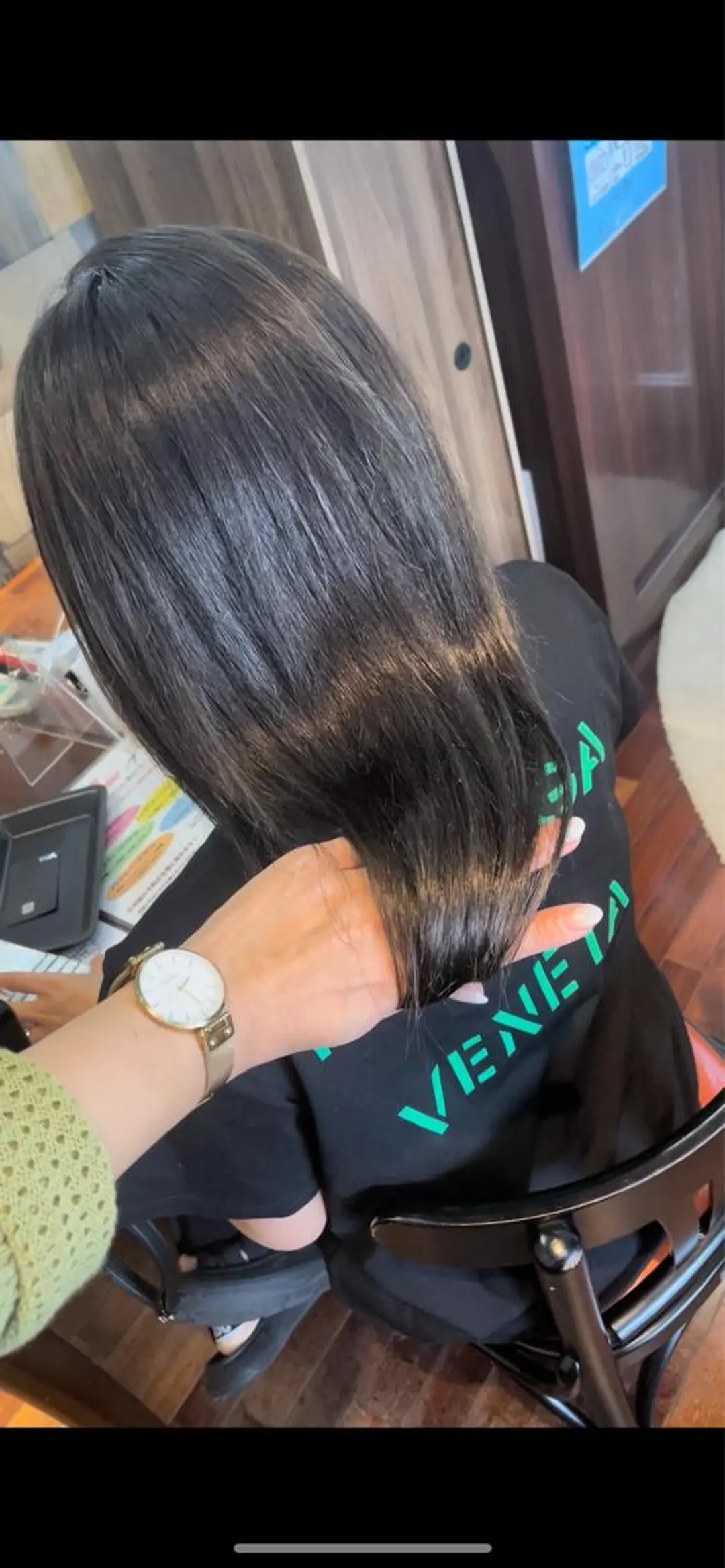 ミディアム カラー ブリーチ オリーブグレー 髪質改善 トリートメント 福見 美保のヘアスタイル