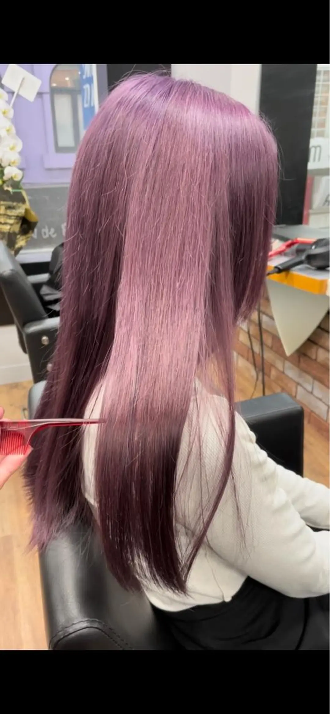 セミロング ブリーチ　BAM BIのヘアスタイル