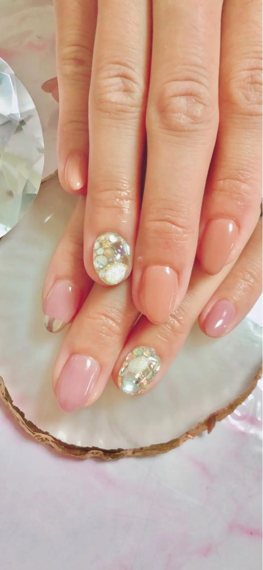 ミディアム カラー キッズ ネイル マツエク・マツパ ハンドネイル ハンドケア 💎ビューティサロン 湘南　RIRAN💎のネイルデザイン