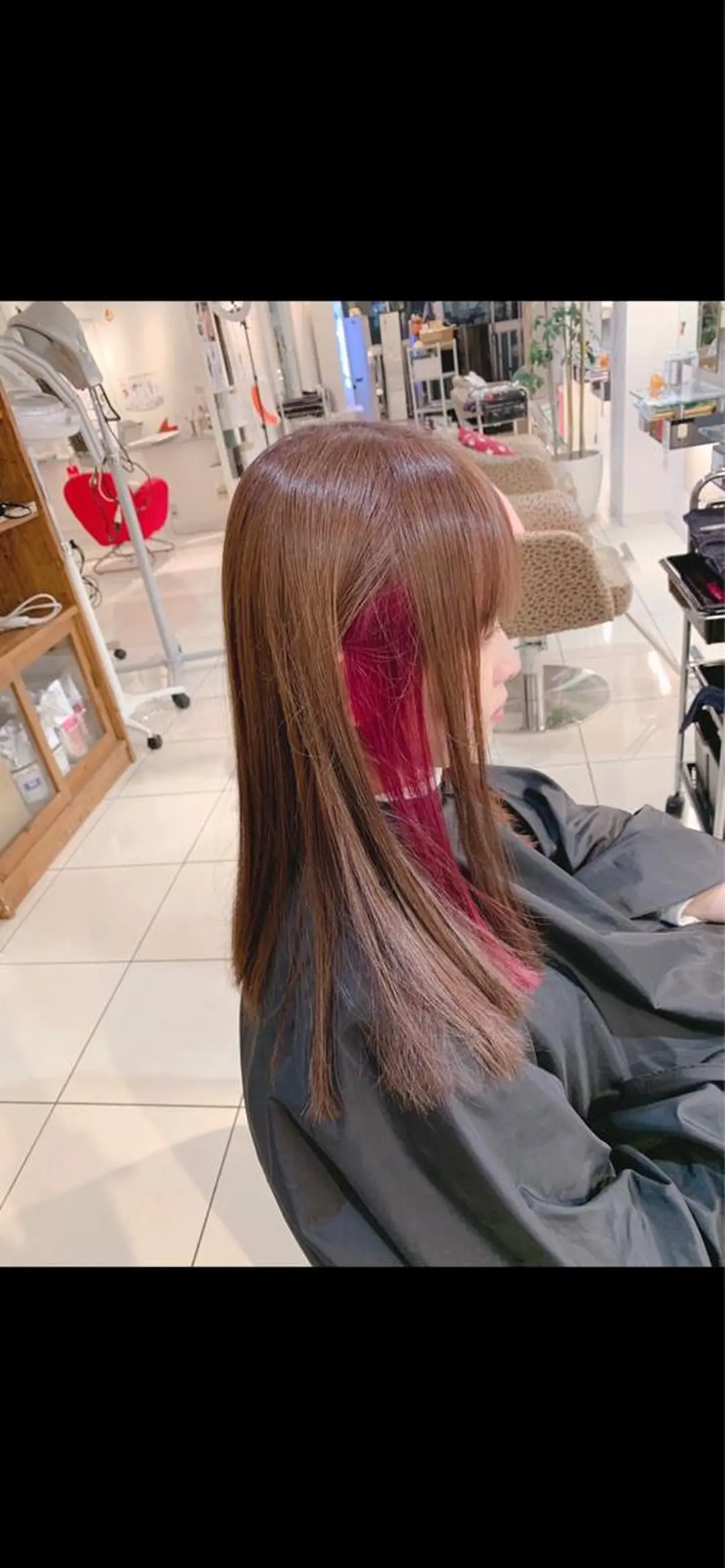 カラー I. NARUSEのヘアスタイル