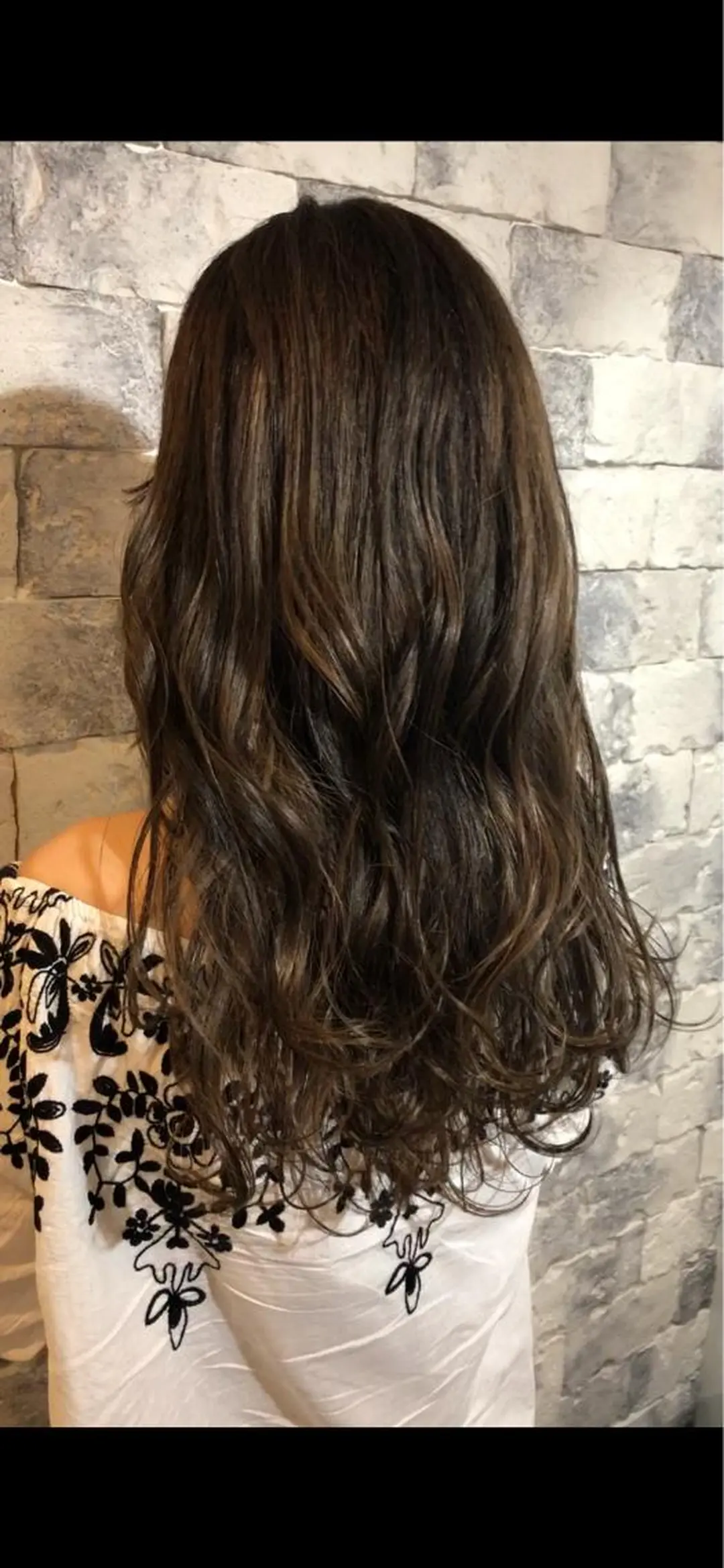 ロング カラー ダークグレー ダークグレージュ グレージュ ハイライトカラー イルミナカラー AUBE HAIRazul吉祥寺所属・綺麗な髪質にしたい方 限定🌈清水　祥のヘアスタイル