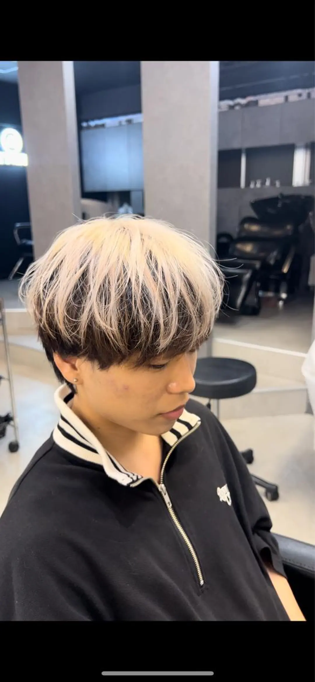 ショート カラー メンズ 井上 虎汰郎のヘアスタイル