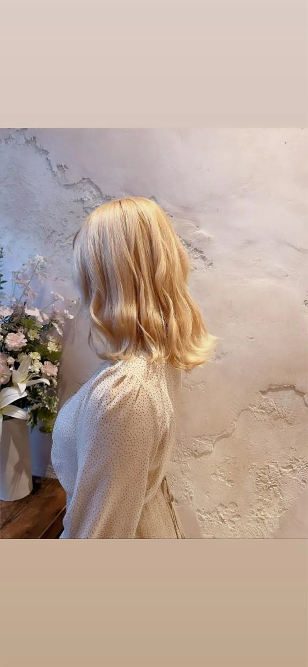 ミディアム カラー ベージュカラー ホワイトベージュ 川井麻由🎀アイドル 量産🎀ピンクカラーのヘアスタイル