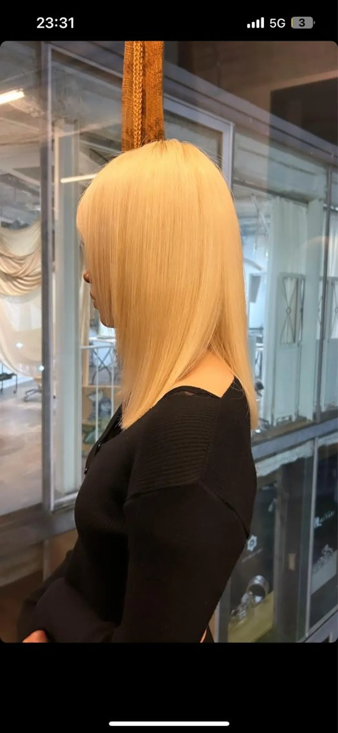 ミディアム カラー ブリーチ jiji所属・青木 真生のヘアスタイル