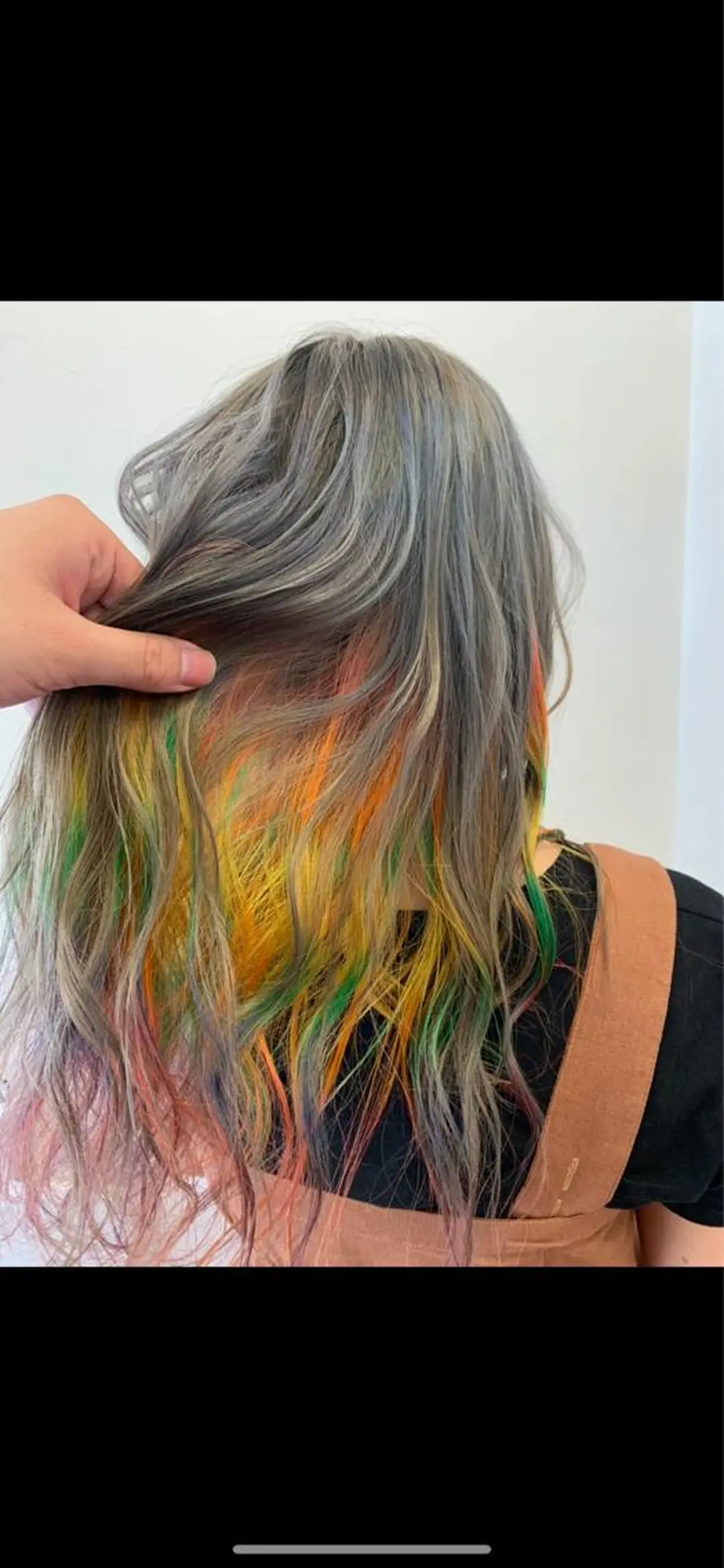 セミロング カラー 國井 瑞貴のヘアスタイル