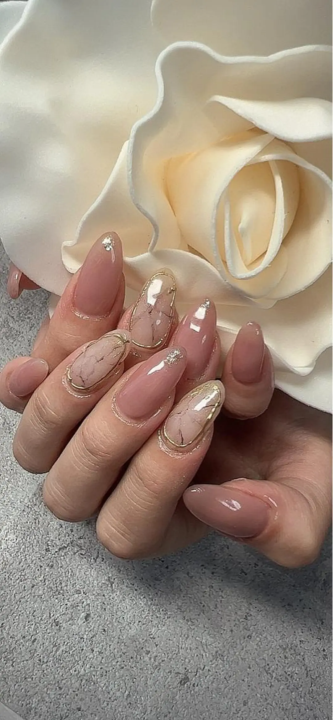ネイル ミラーネイル ニュアンスネイル オフィスネイル Ruana Nailのネイルデザイン