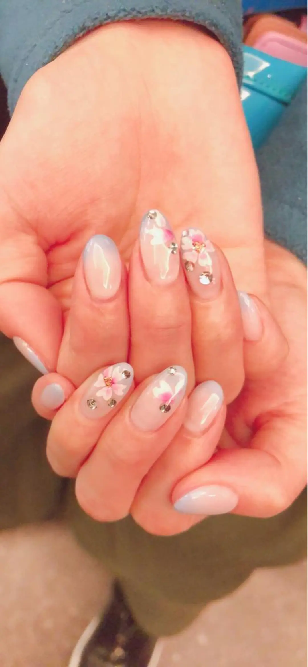 セミロング カラー キッズ ネイル マツエク・マツパ ハンドネイル ハンドケア 💎ビューティサロン 湘南　RIRAN💎のネイルデザイン