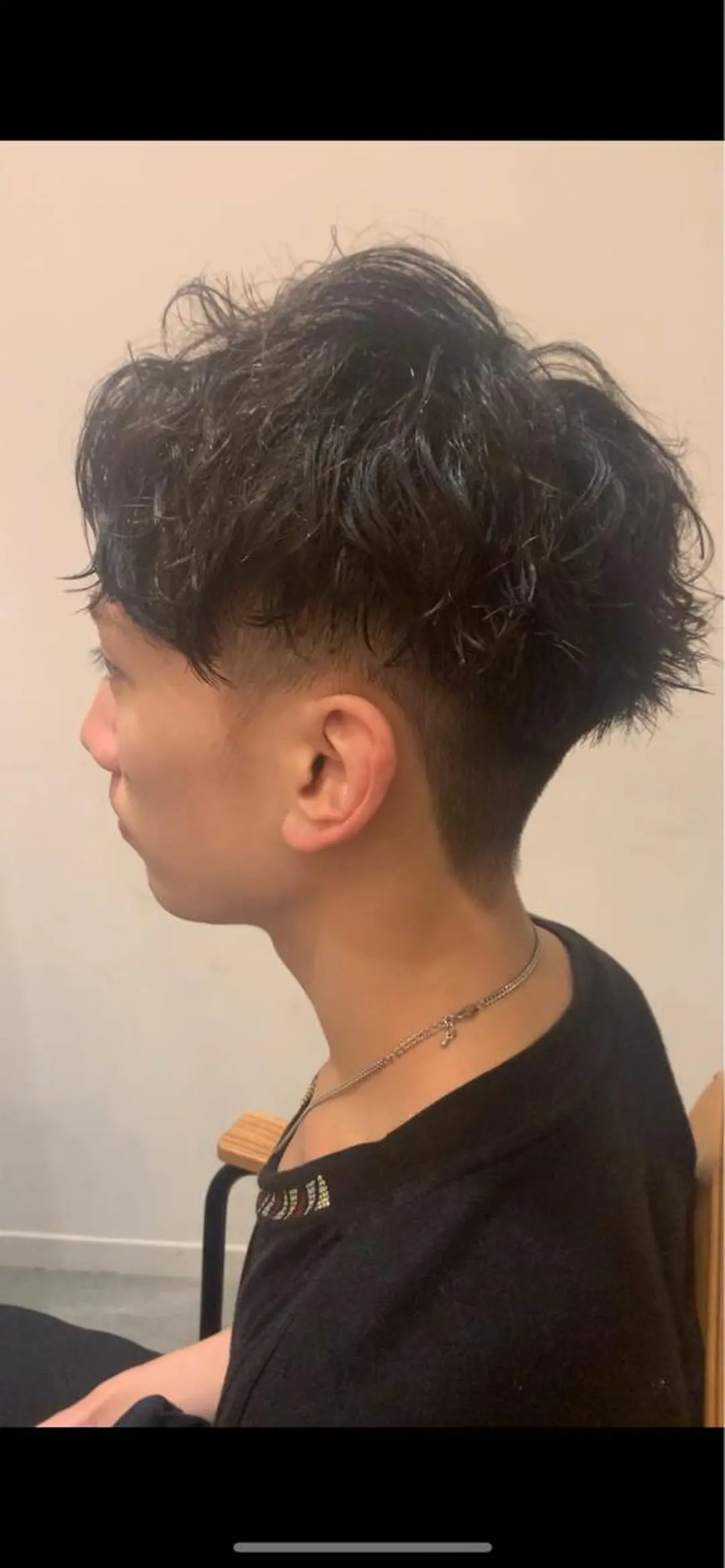 ショート メンズ 伊藤 麻菜実のヘアスタイル