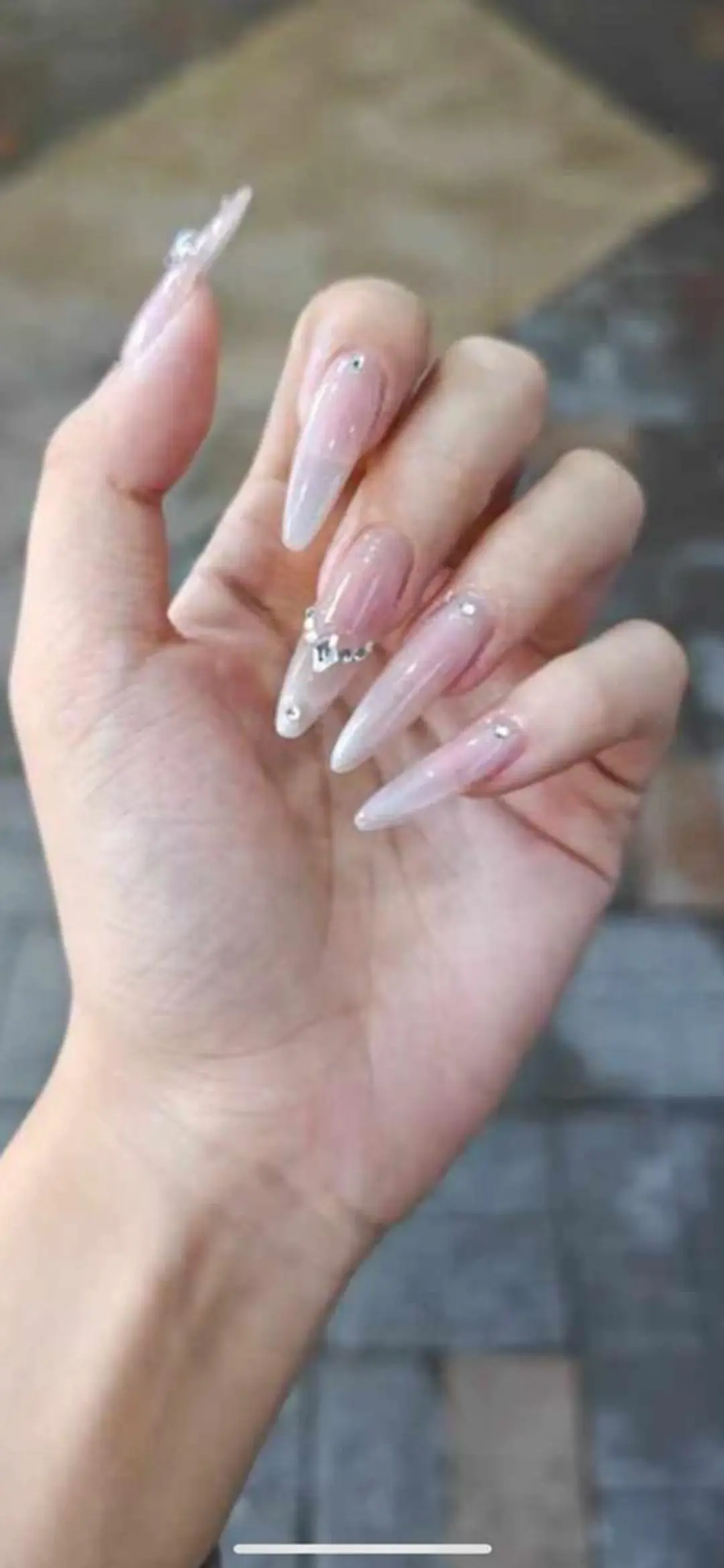 ネイル VIVIAN リサのネイルデザイン