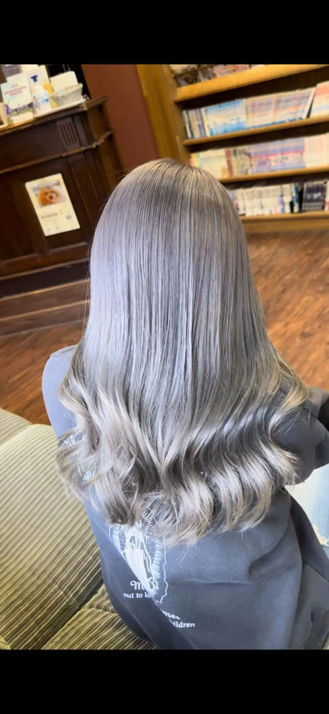 カラー バレイヤージュ ブリーチ グレージュ ハイライトカラー ハイトーンカラー カット ヘアカラー トリートメント Beyond（kitaro）所属・石井辰功也 フリーランス美容師のヘアスタイル