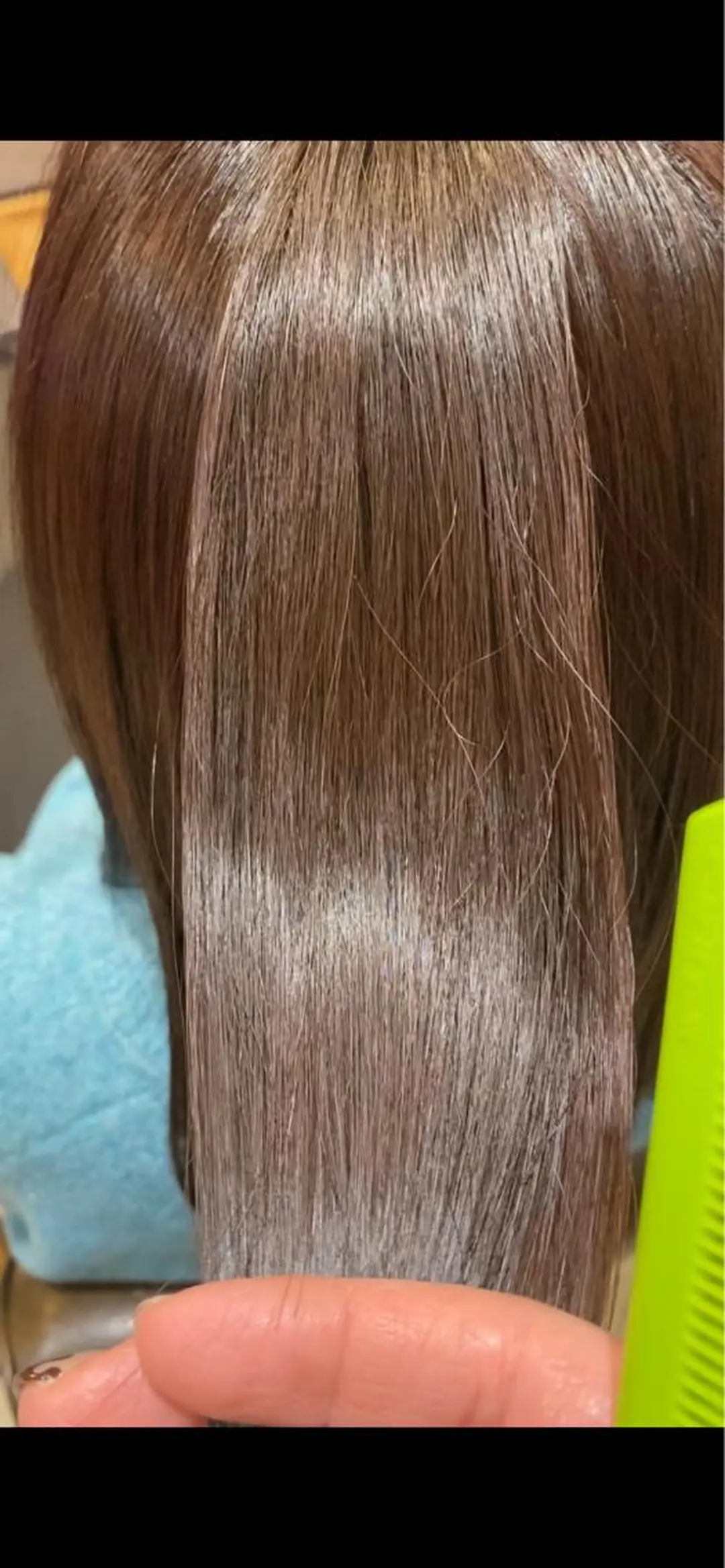 ミディアム カラー 内田 遥香のヘアスタイル