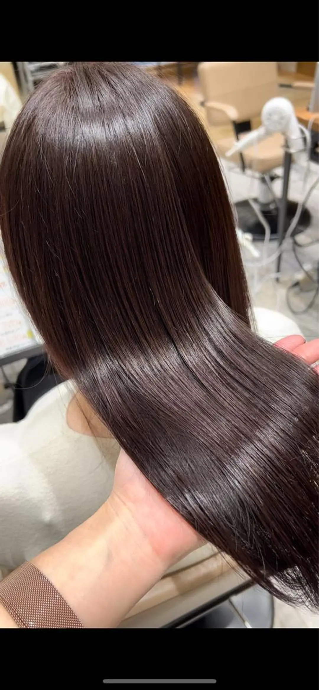 セミロング カラー 💍新宿ショート 💍岩田莉奈のヘアスタイル