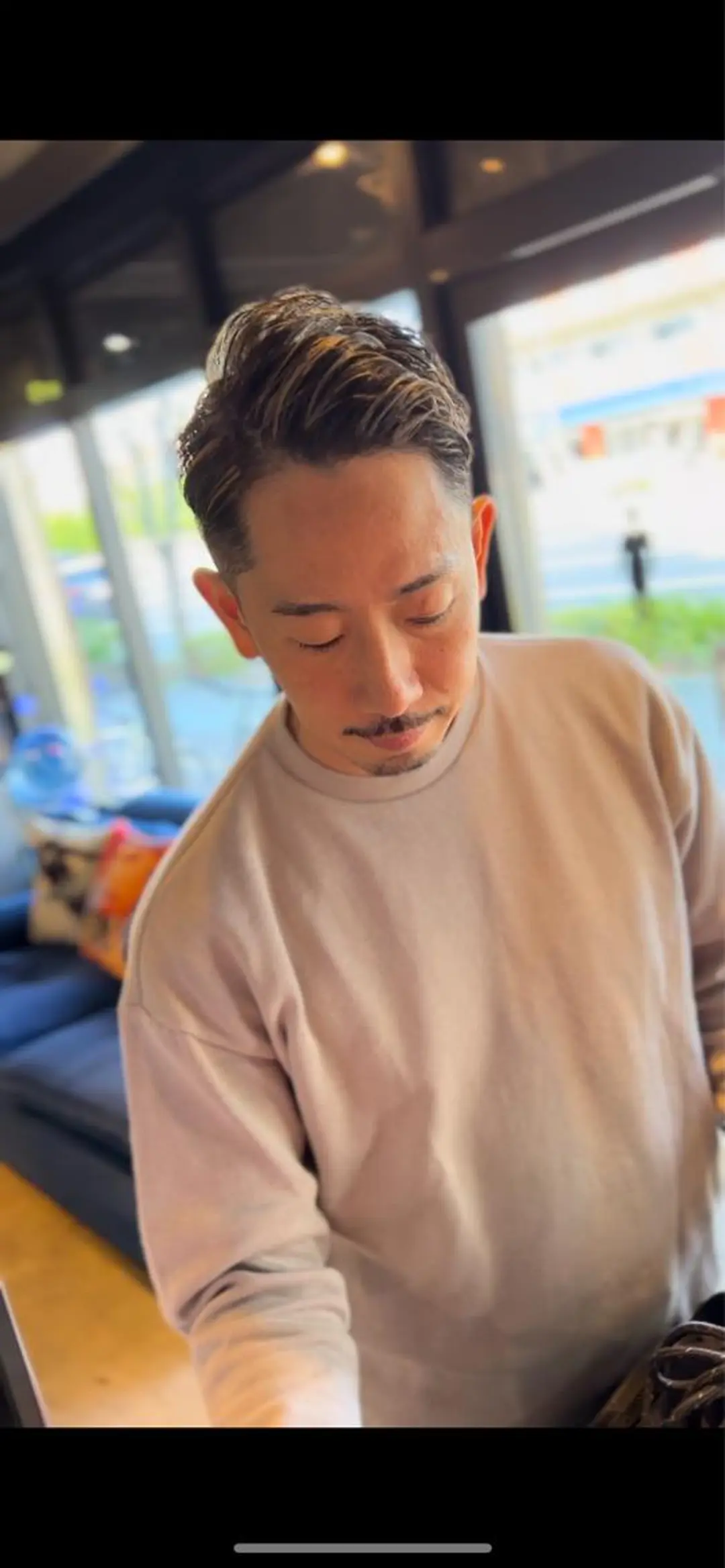 ショート カラー メンズ men'shair TAO East店所属・メンズ 眉ワックス脱毛の眉毛・アイブロウイメージ