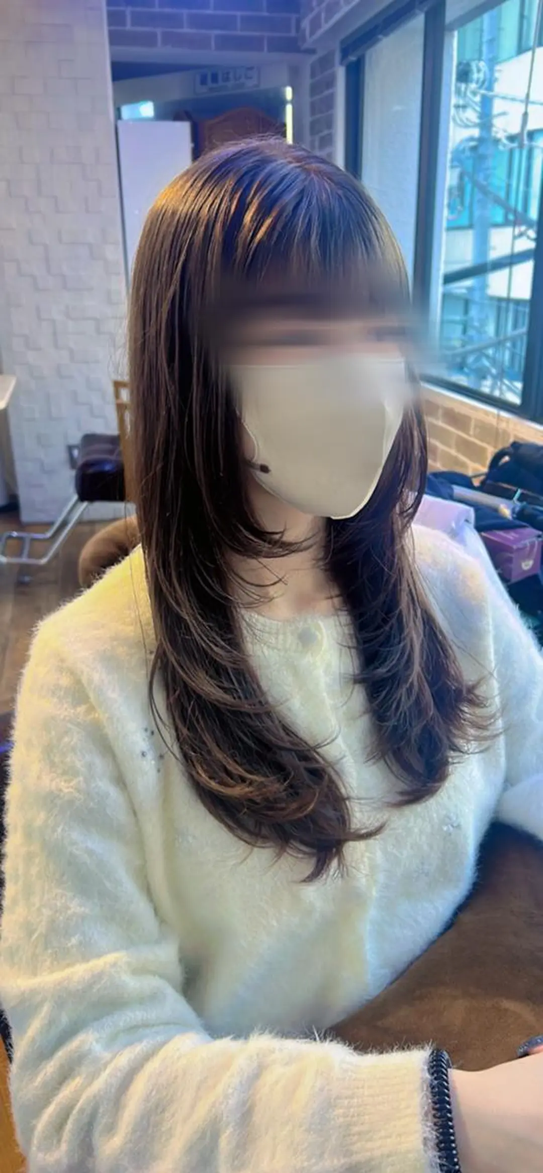 カラー ロング アッシュ ベージュカラー イルミナカラー 顔まわりレイヤー 顔周りカット カット ヘアカラー トリートメント 田子 未鈴のヘアスタイル