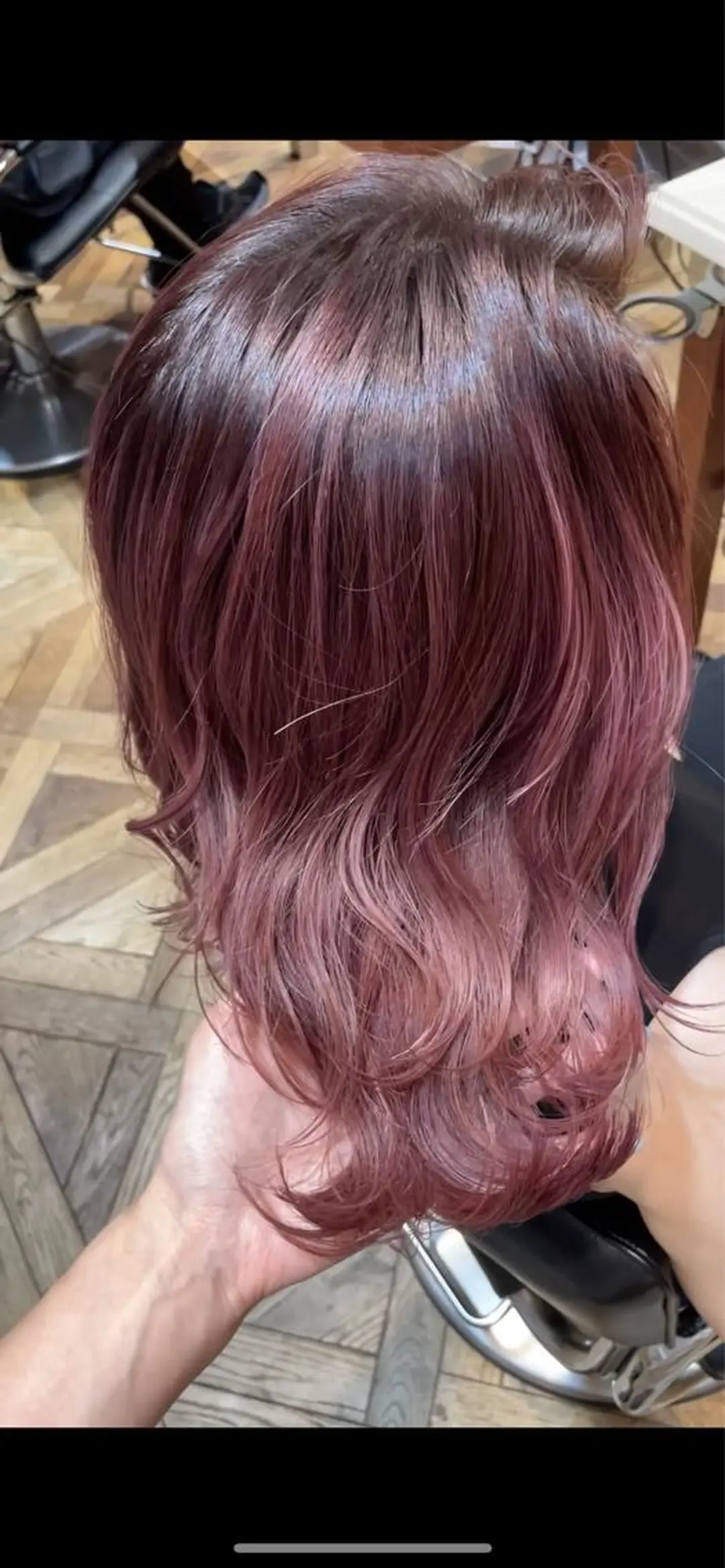 ミディアム カラー バレイヤージュ ブリーチ 透明感カラー グラデーションカラー ハイライトカラー カット ヘアカラー トリートメント BEBE所属・ブリーチなし 透明感カラーKANAのヘアスタイル