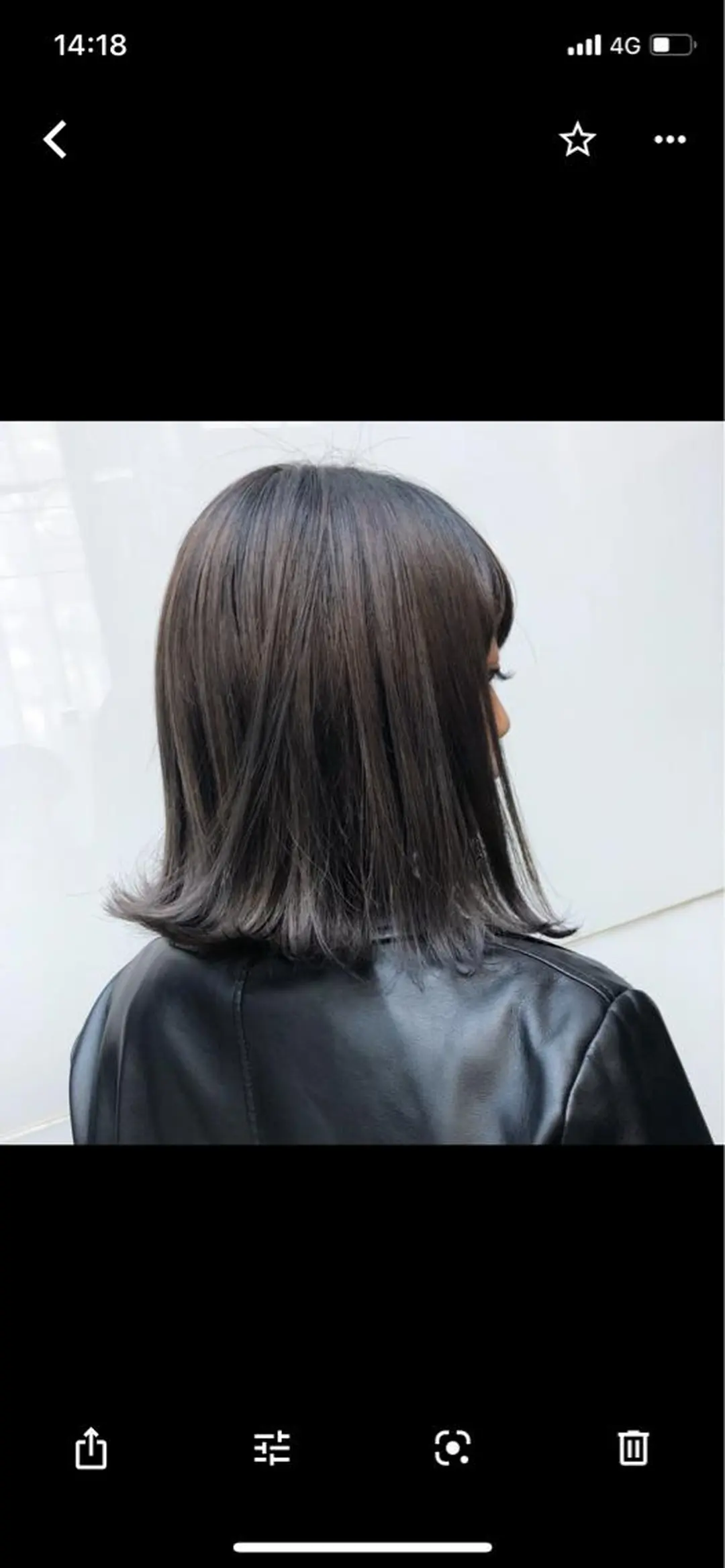 ミディアム カラー VIEWユリナ メイク/ カットのヘアスタイル