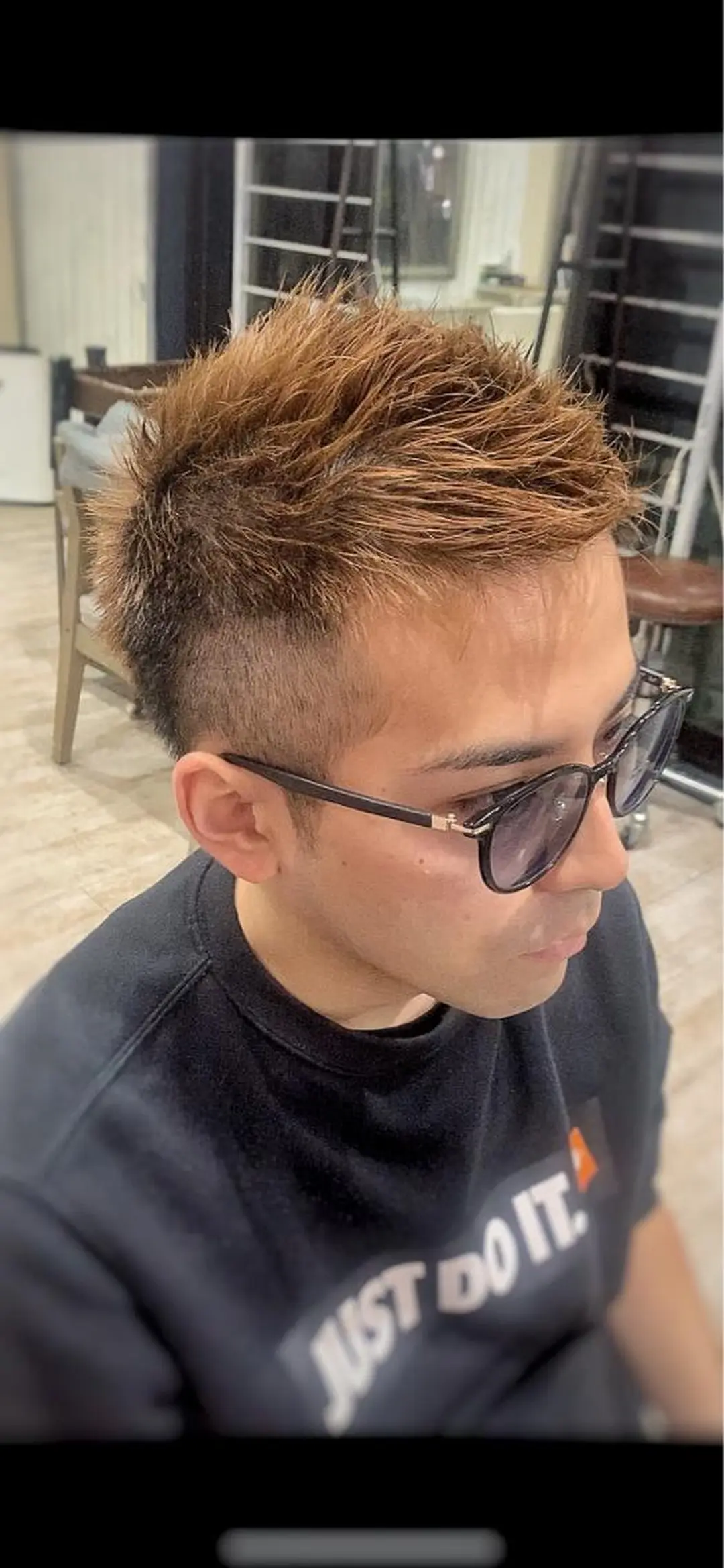 ショート カラー メンズ モヒカン ソフトモヒカン メンズベリーショート ベリーショート ショートヘア カット ヘアセット メンズStylist 山根慧のヘアスタイル