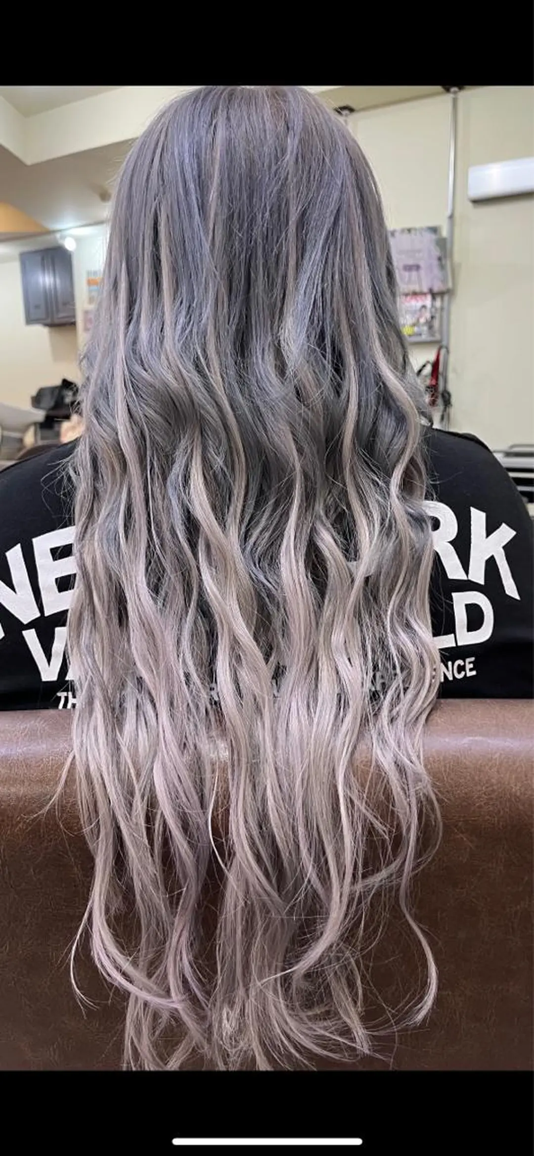 カラー バレイヤージュ ブリーチ ケアブリーチ ダブルカラー イヤリングカラー 戸川 紗良のヘアスタイル