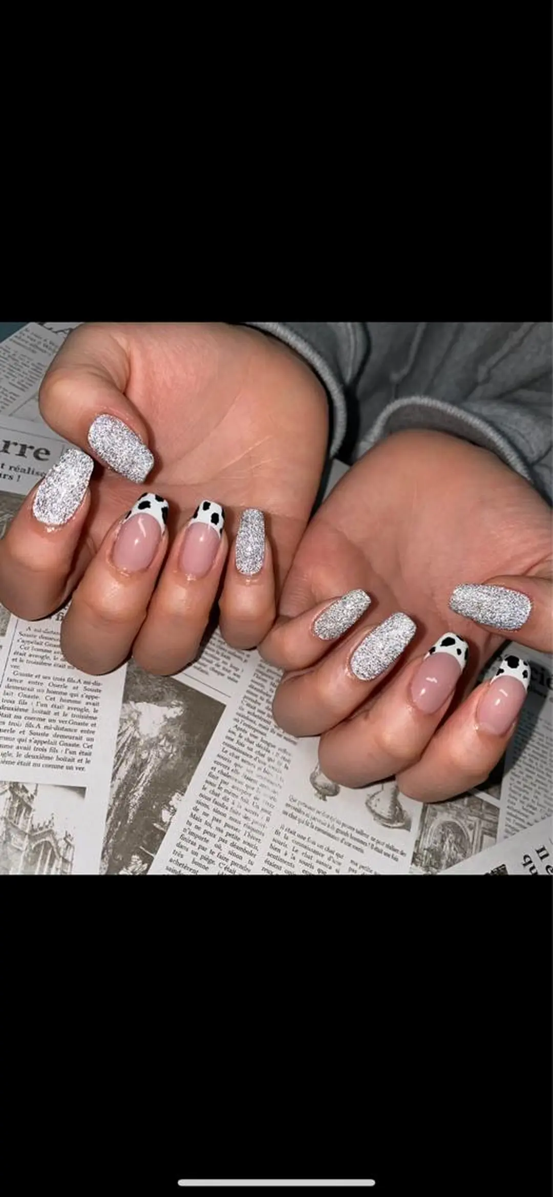 ネイル アニマル柄 フラッシュネイル フレンチネイル ワンホンネイル ハンドネイル yuki nail...のネイルデザイン