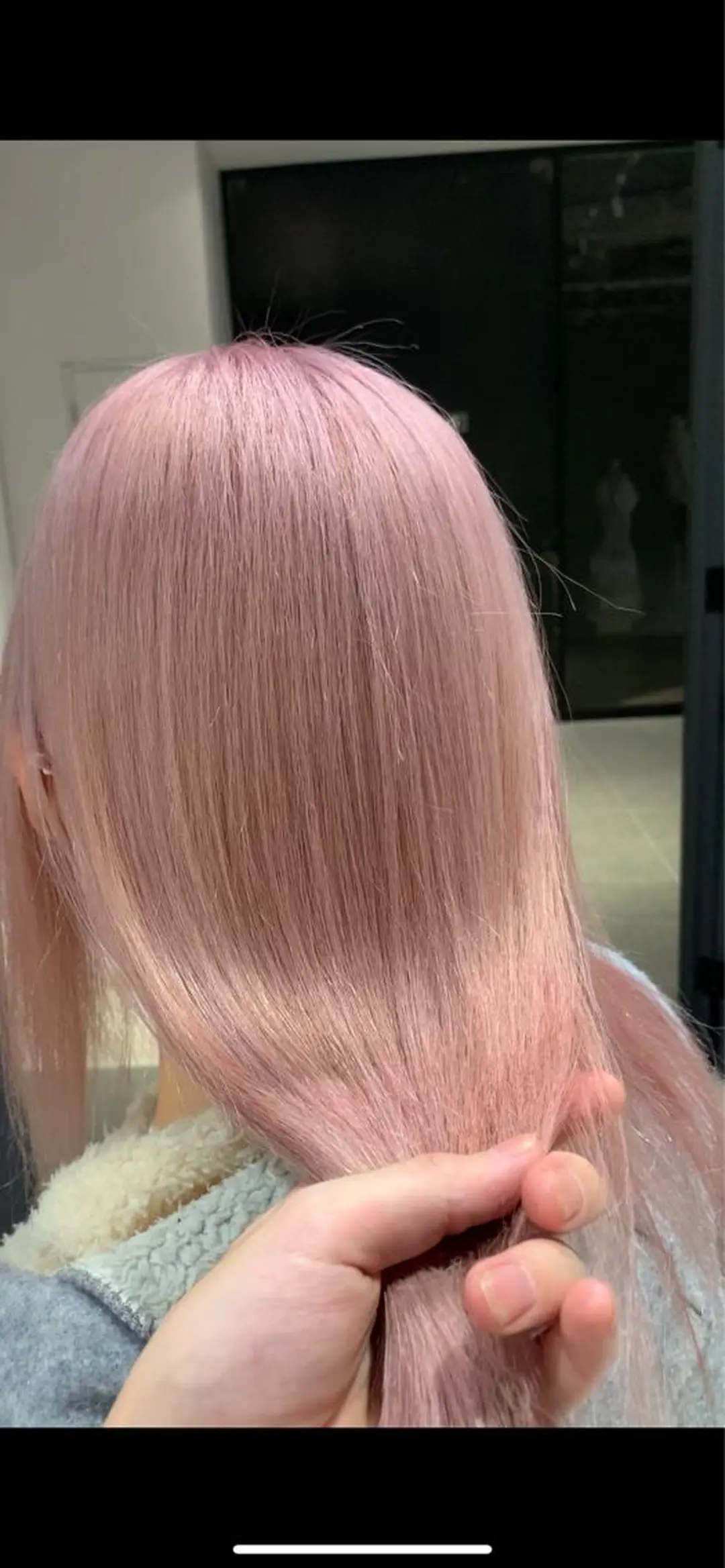 セミロング カラー ヘアカラー トリートメント サロウィン(SALOWIN)原宿iori店所属・れい🫧 ハイトーン特化のヘアスタイル