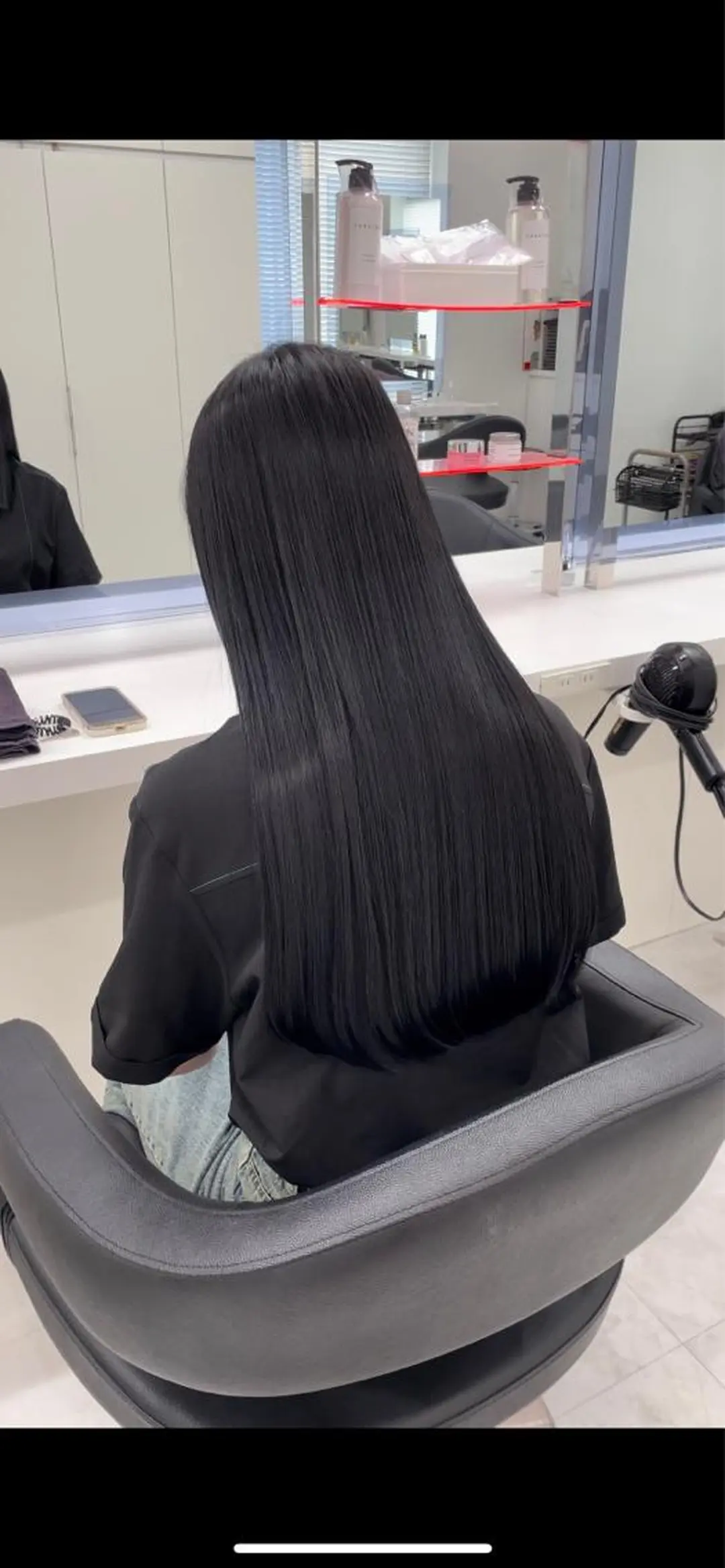 セミロング カラー ヘアアレンジ Ella所属・nana【艶髪】/ レイヤー/縮毛矯正のヘアスタイル