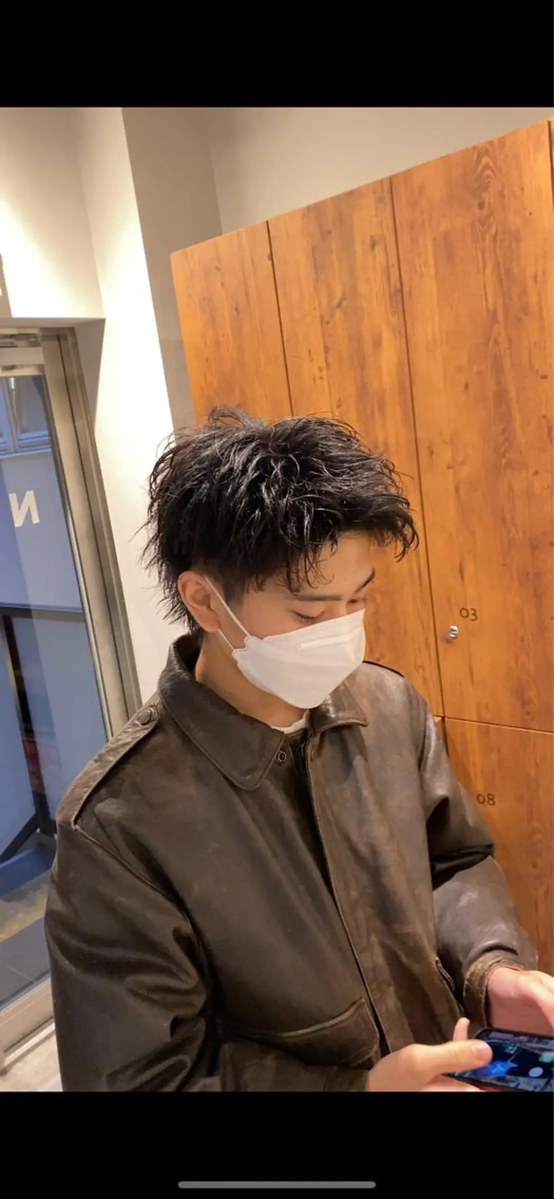 メンズ 透明感ブリーチ/ メンズパーマのヘアスタイル