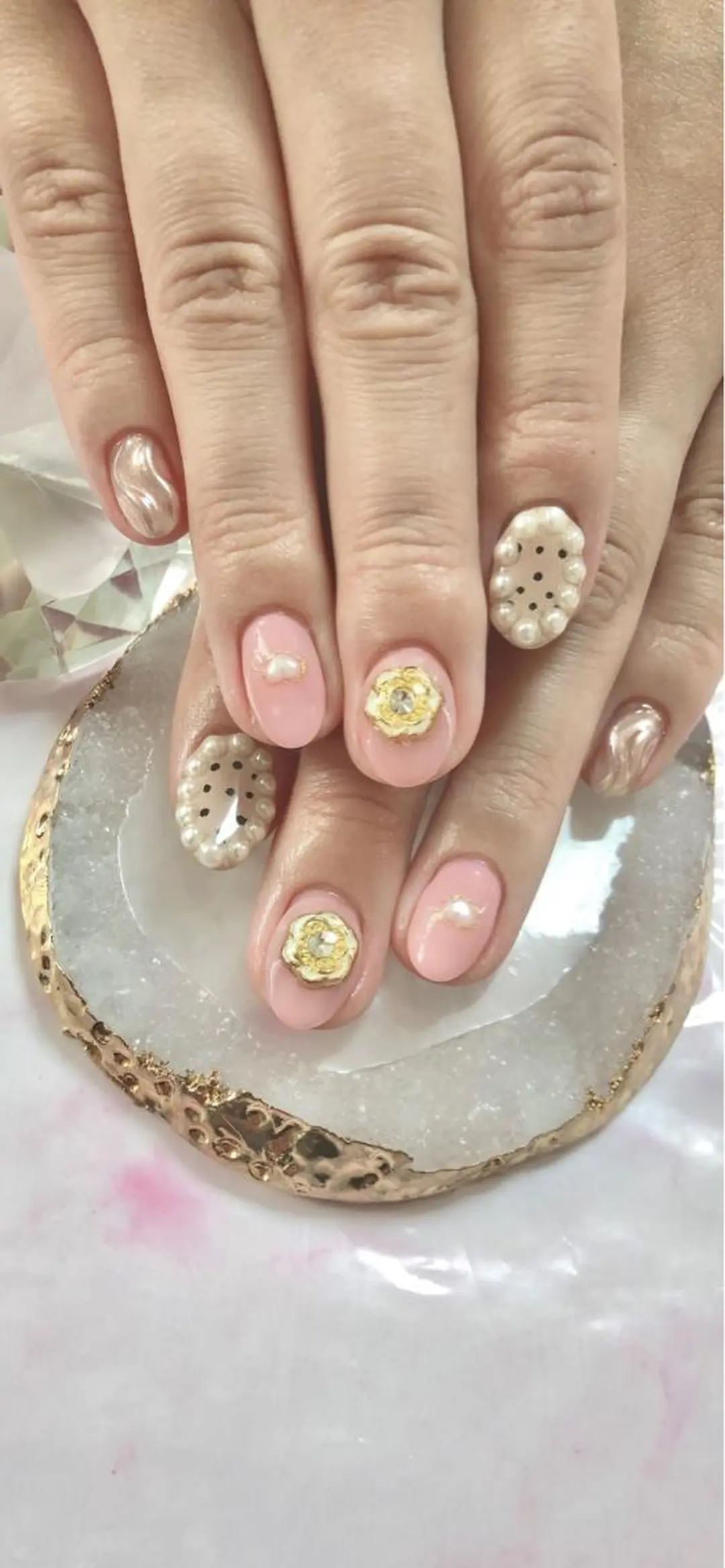 ミディアム カラー キッズ ネイル マツエク・マツパ ハンドネイル ハンドケア 💎ビューティサロン 湘南 RIRAN💎のネイルデザイン