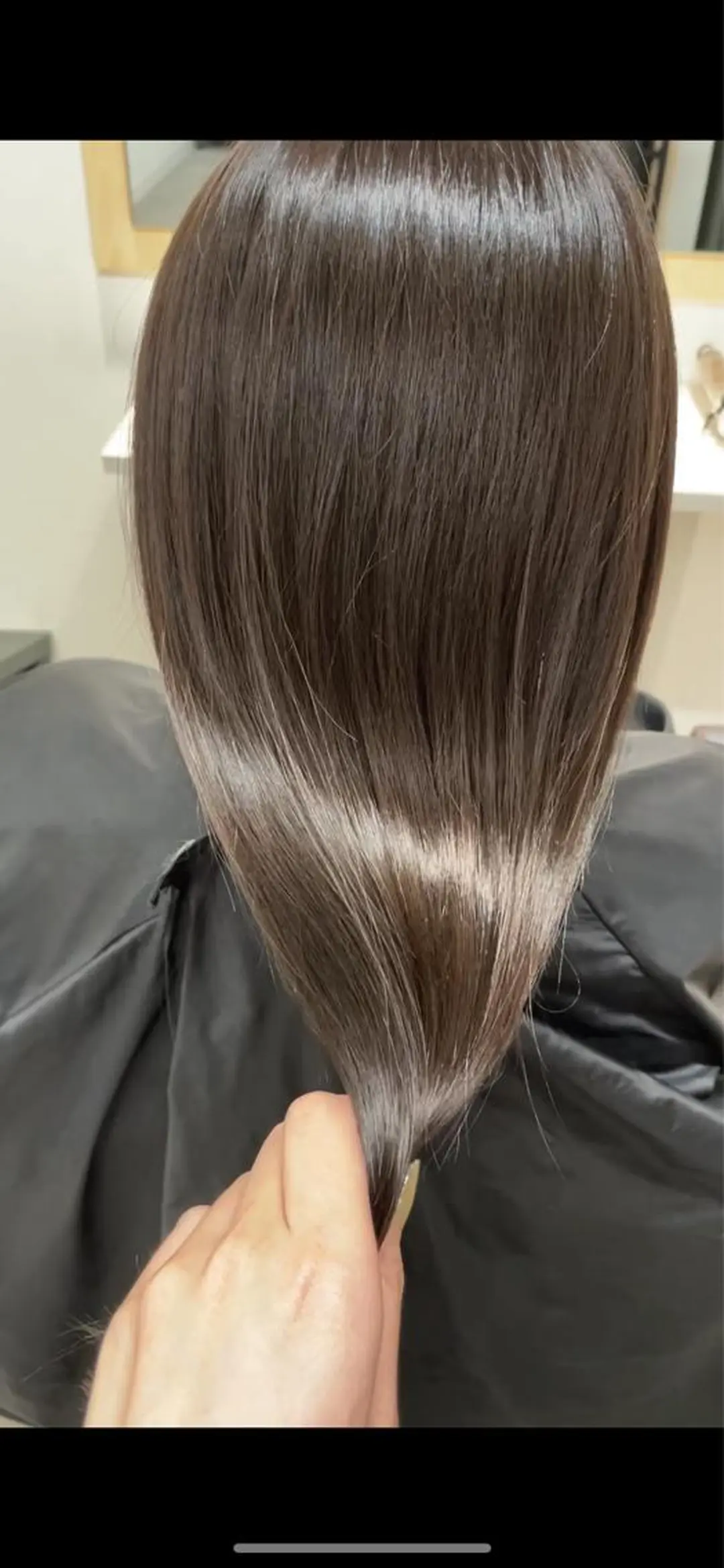 ロング カラー ブリーチ 透明感カラー グレージュ ブリーチなしカラー カット ヘアカラー トリートメント BEBE所属・ブリーチなし 透明感カラーKANAのヘアスタイル