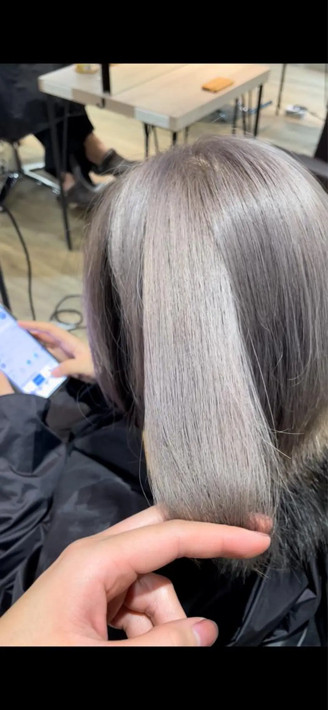 セミロング N＋所属・前田 菜奈子のヘアスタイル