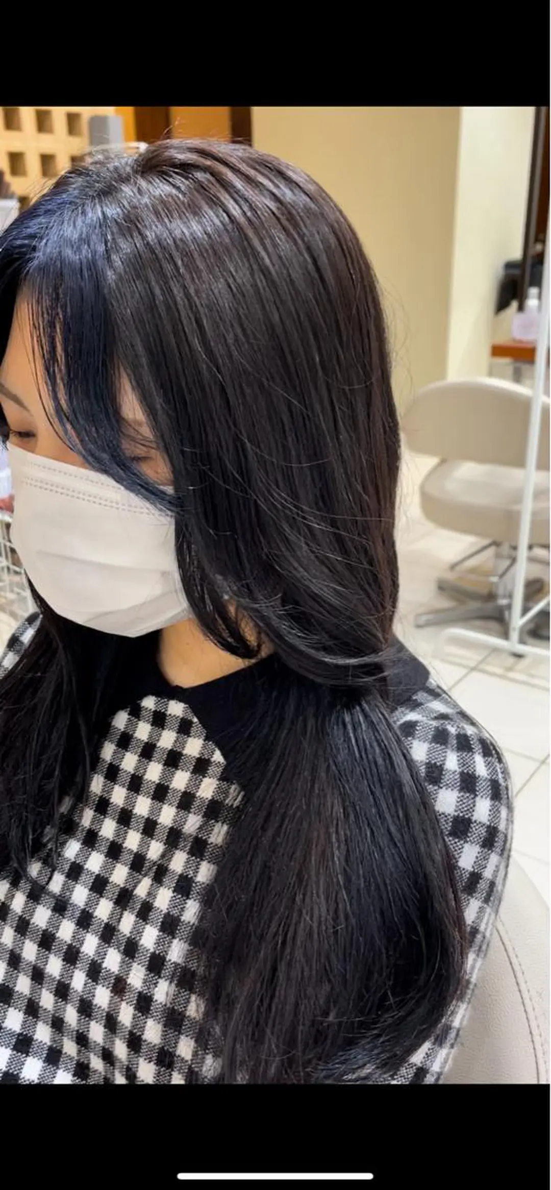 セミロング カラー 黒髪 ブルーカラー ブルーブラック カネヒラ リョウスケのヘアスタイル