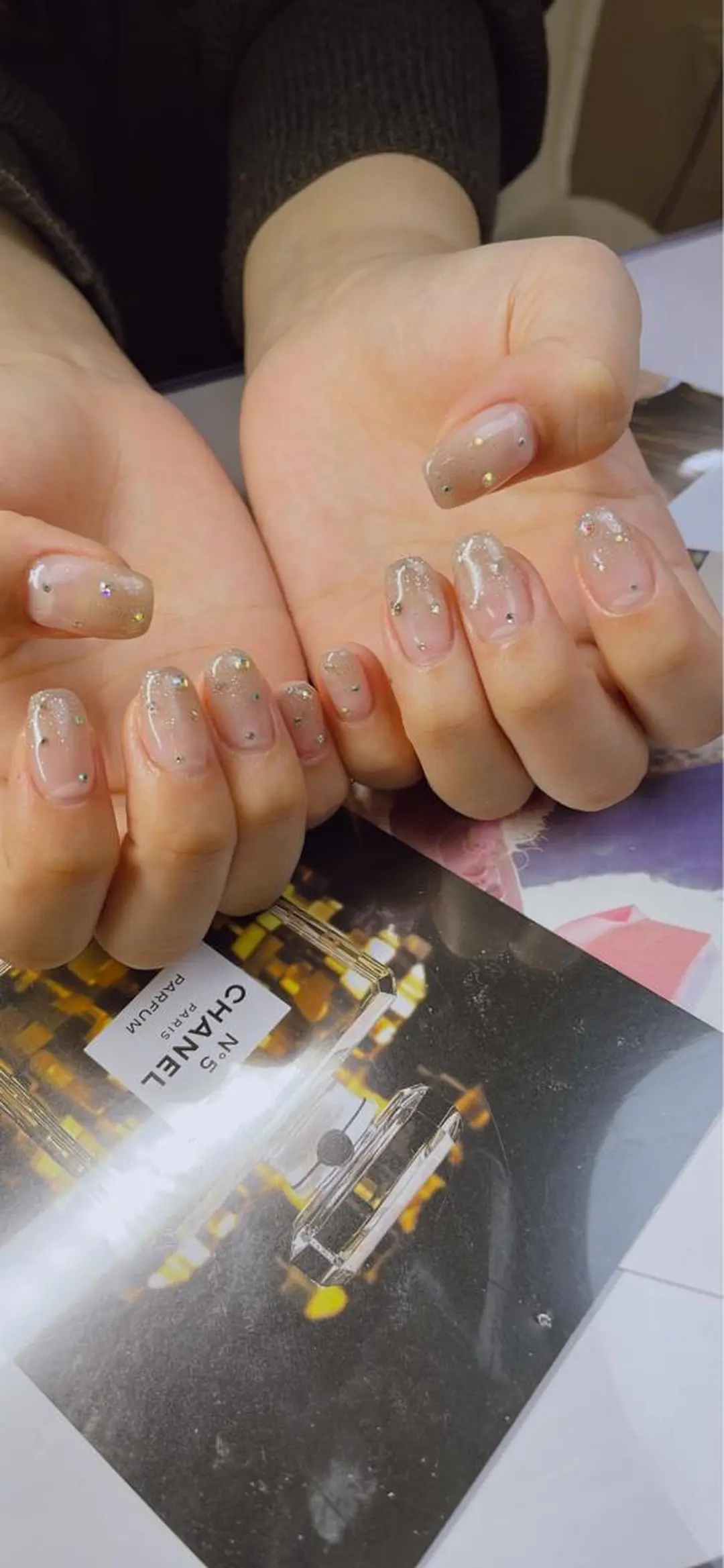 ネイル ドット ストーンネイル ハンドネイル LaLa Peach 福岡のマツエク・マツパデザイン