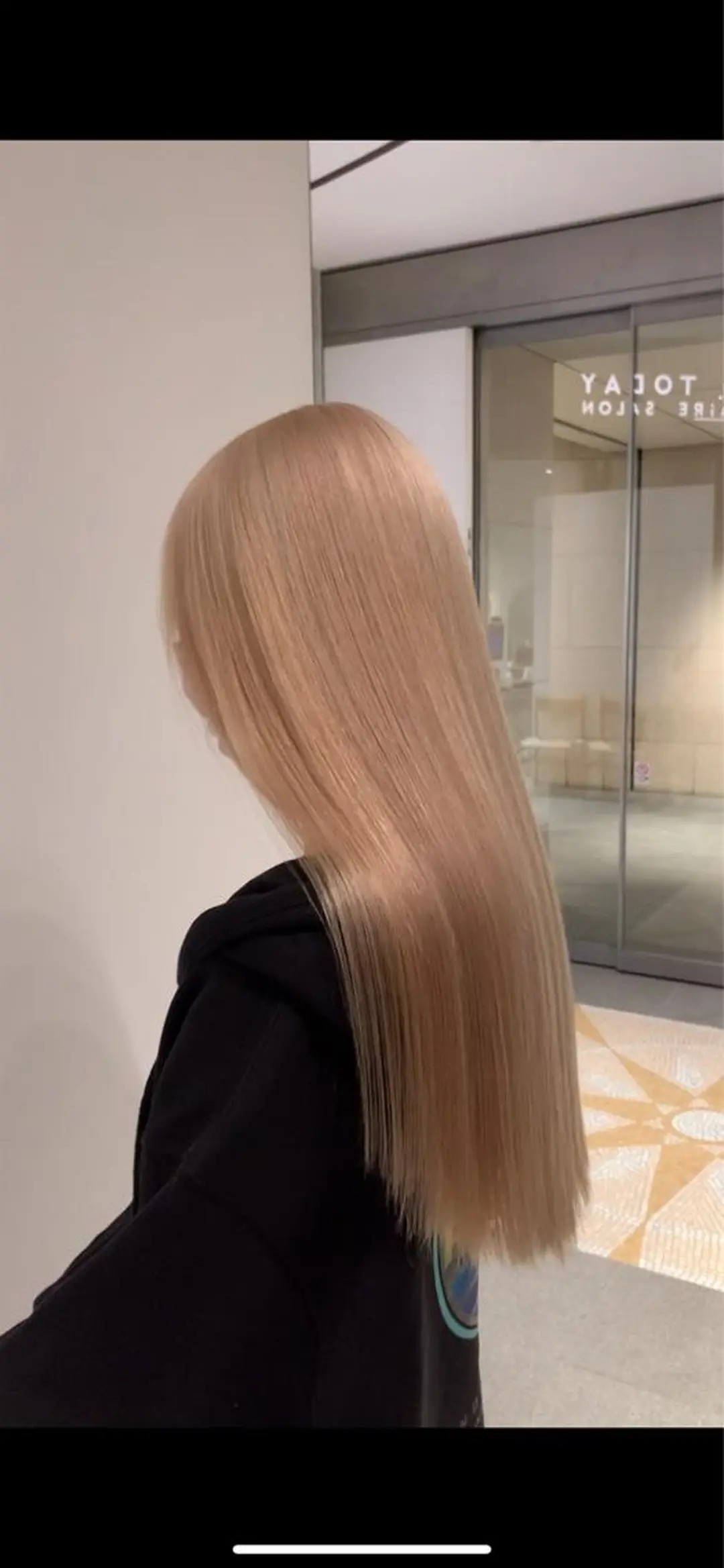 ロング カラー ブリーチ ヘアカラー トリートメント サロウィン(SALOWIN)原宿iori店所属・ツヤツヤ ハイトーン/Reiのヘアスタイル