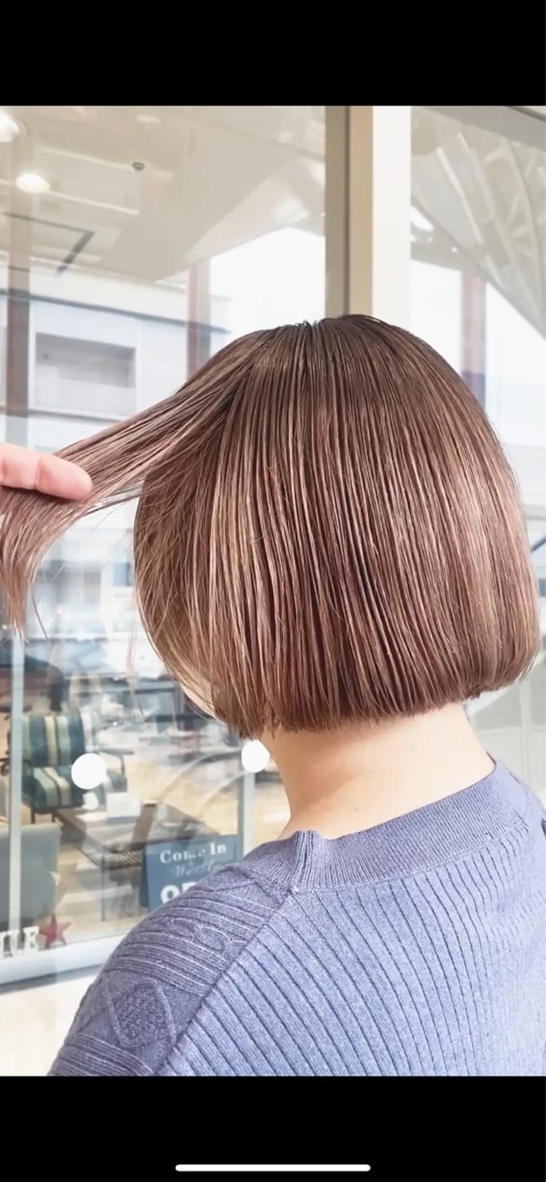 ミディアム ヘアカラー まお♡レイヤーカット 耳ツボジュエリーのヘアスタイル