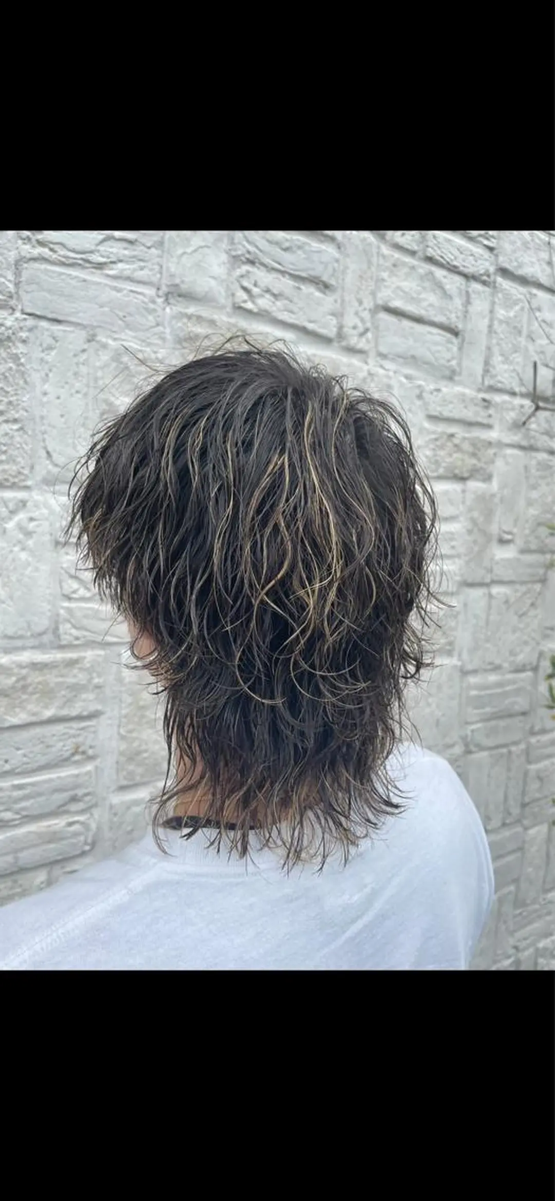 パーマ メンズ 波巻きパーマ メンズウルフカット ウルフカット アタ ムのヘアスタイル
