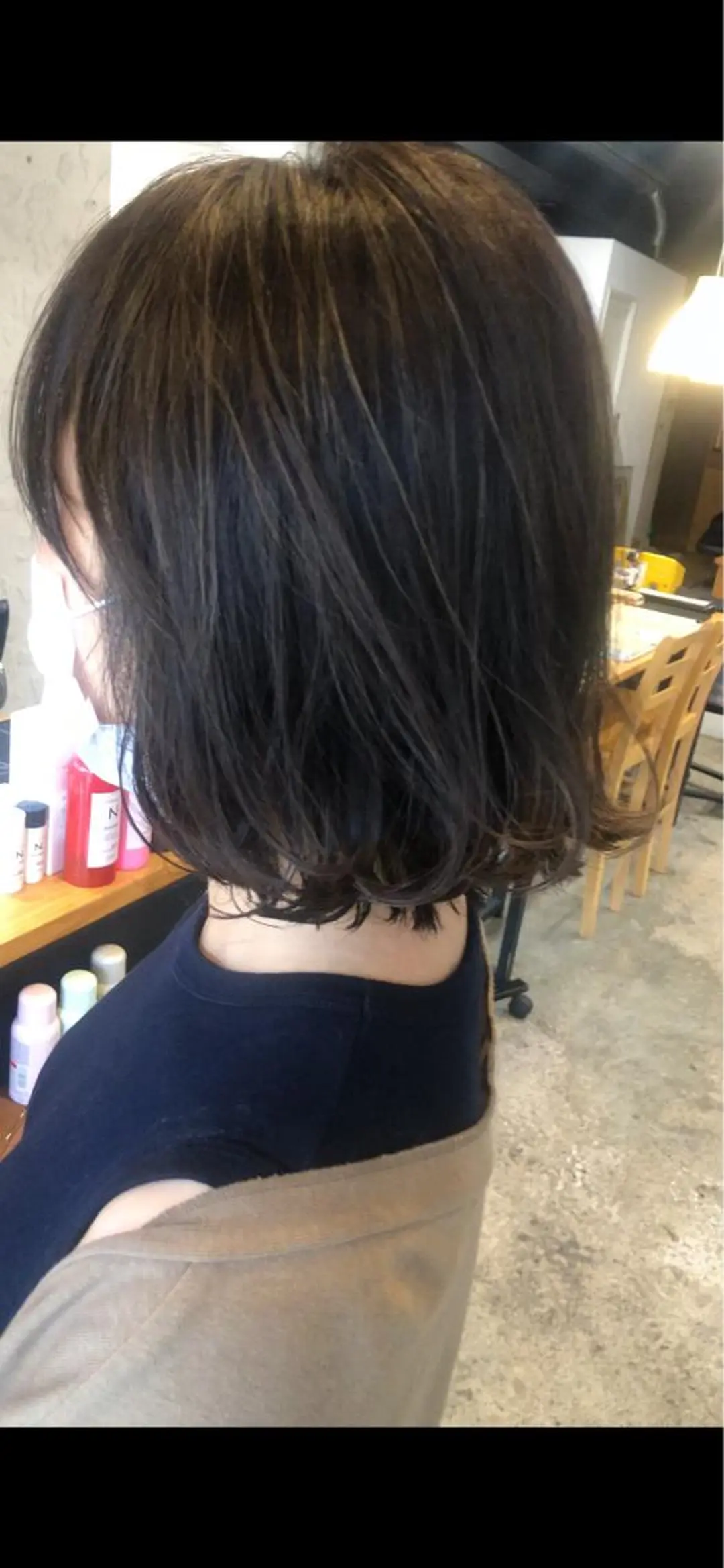 ショート カラー ハイライトカラー ボブ ハイライト カット ヘアカラー トリートメント ショートカット🍃 岡元瑞貴のヘアスタイル