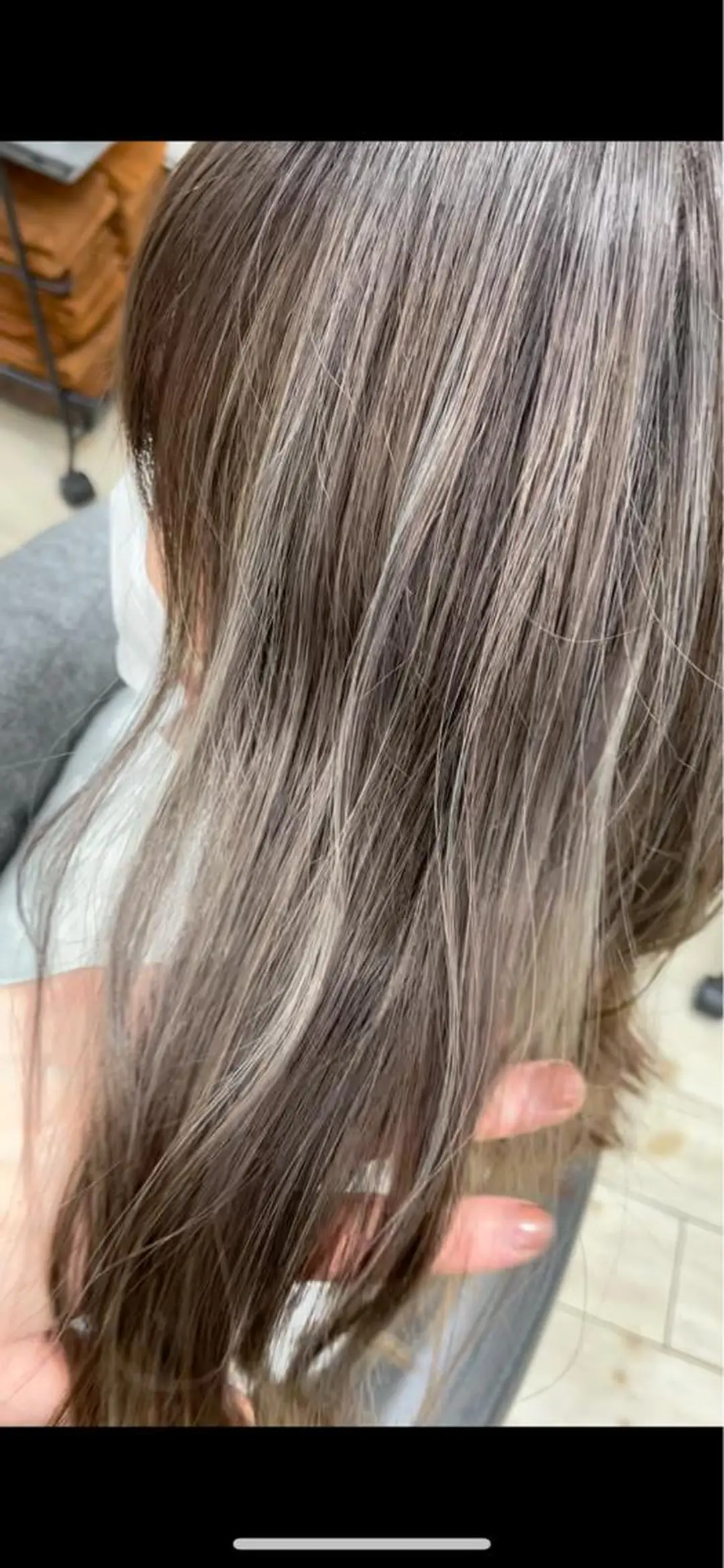 セミロング ハイライト 心斎橋/海外レイヤー 募集中三好玲奈のヘアスタイル