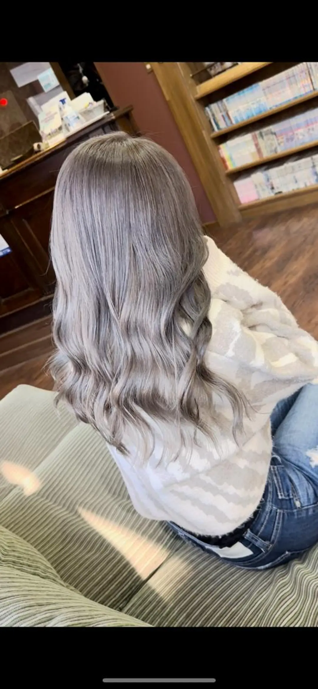 カラー バレイヤージュ ブリーチ グレージュ ハイライトカラー ハイトーンカラー カット ヘアカラー トリートメント Beyond（kitaro）所属・石井辰功也 フリーランス美容師のヘアスタイル